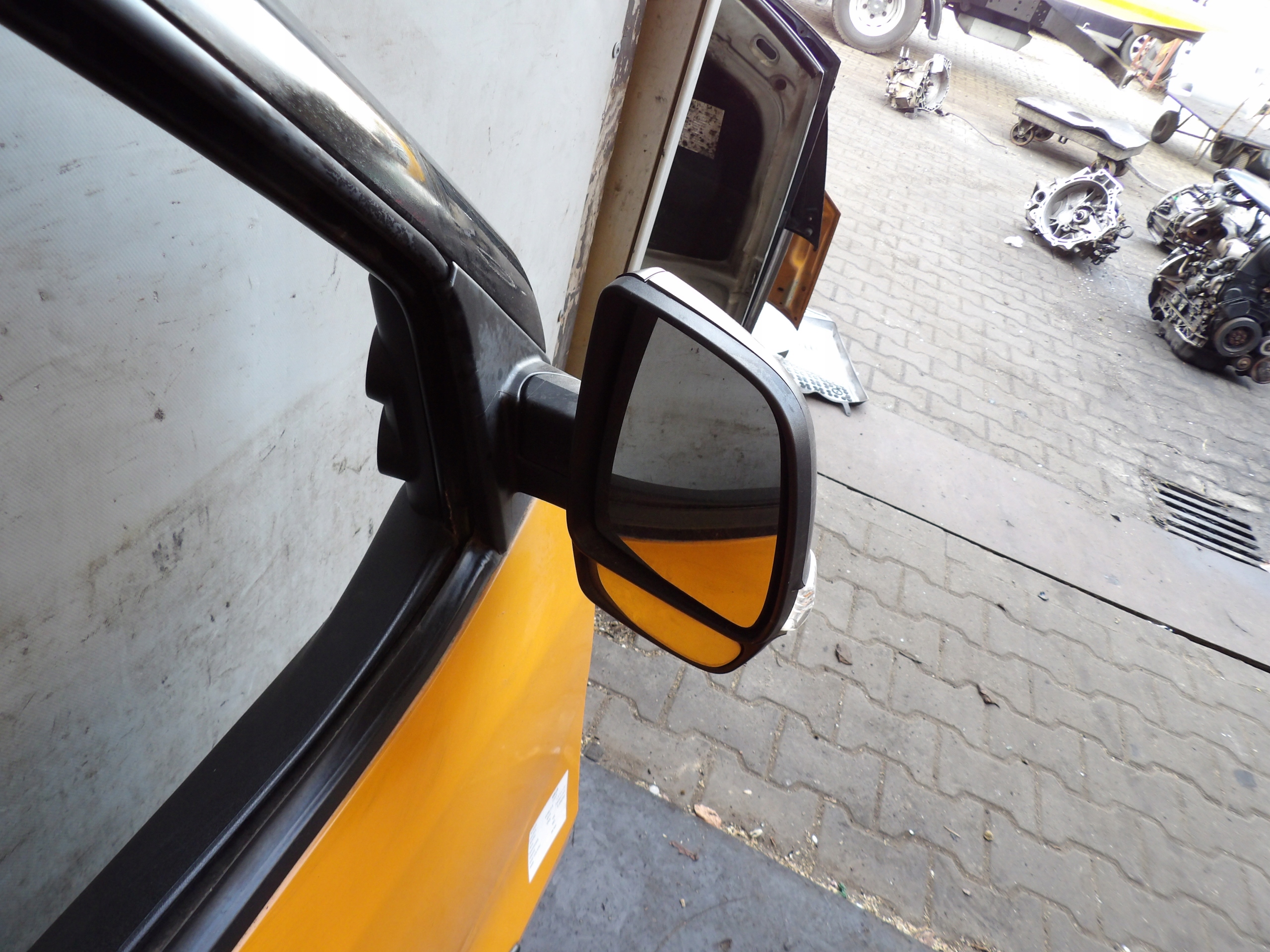 Fiat Doblo II door front right lak. 061