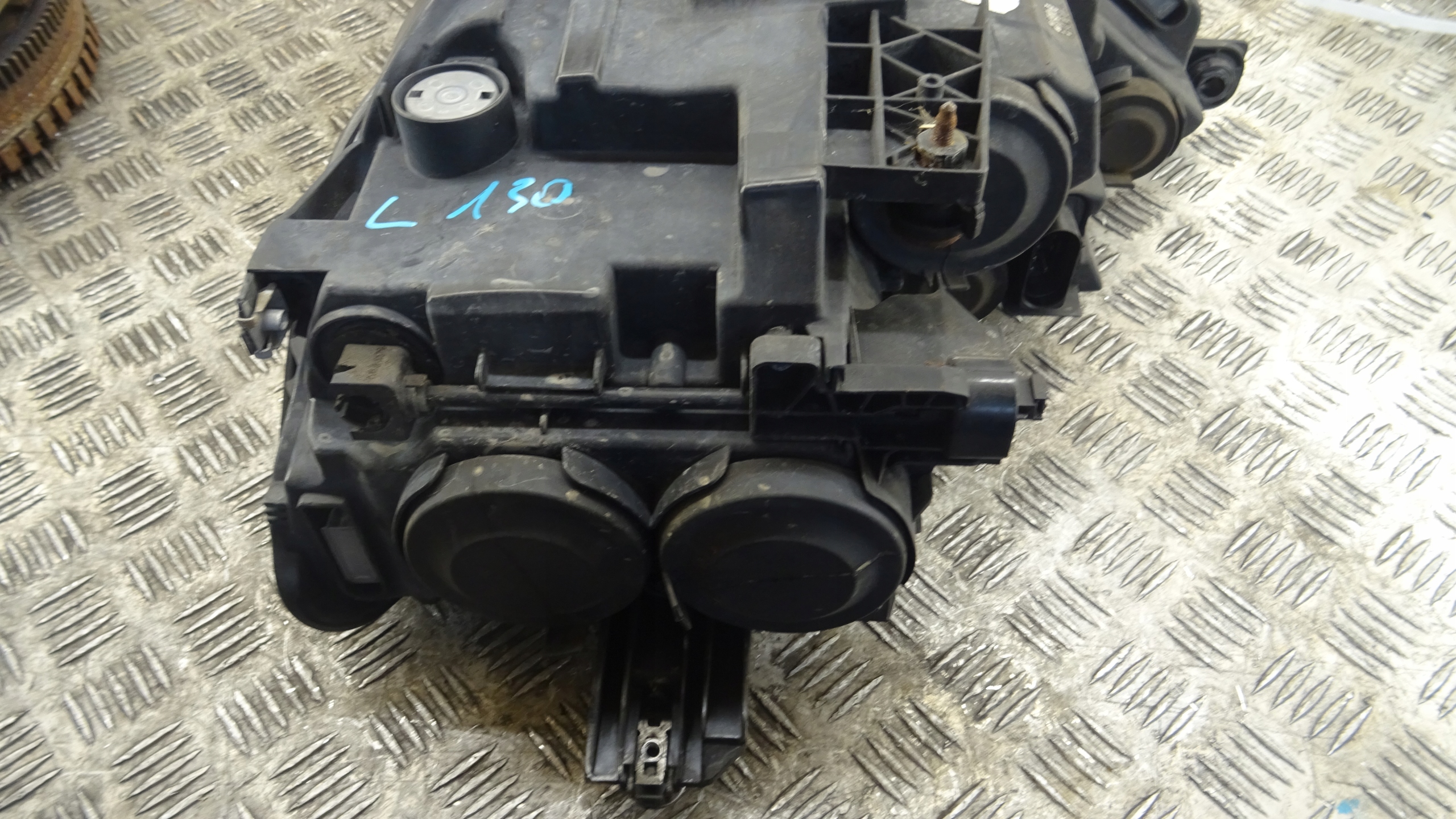 VW PASSAT B8 light REFLEKTOR L / P 14-18R WERSJA UK
