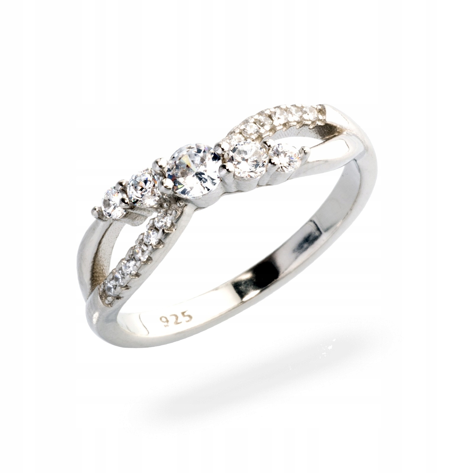 Stříbrný prstýnek s nekonečnou zirkonií