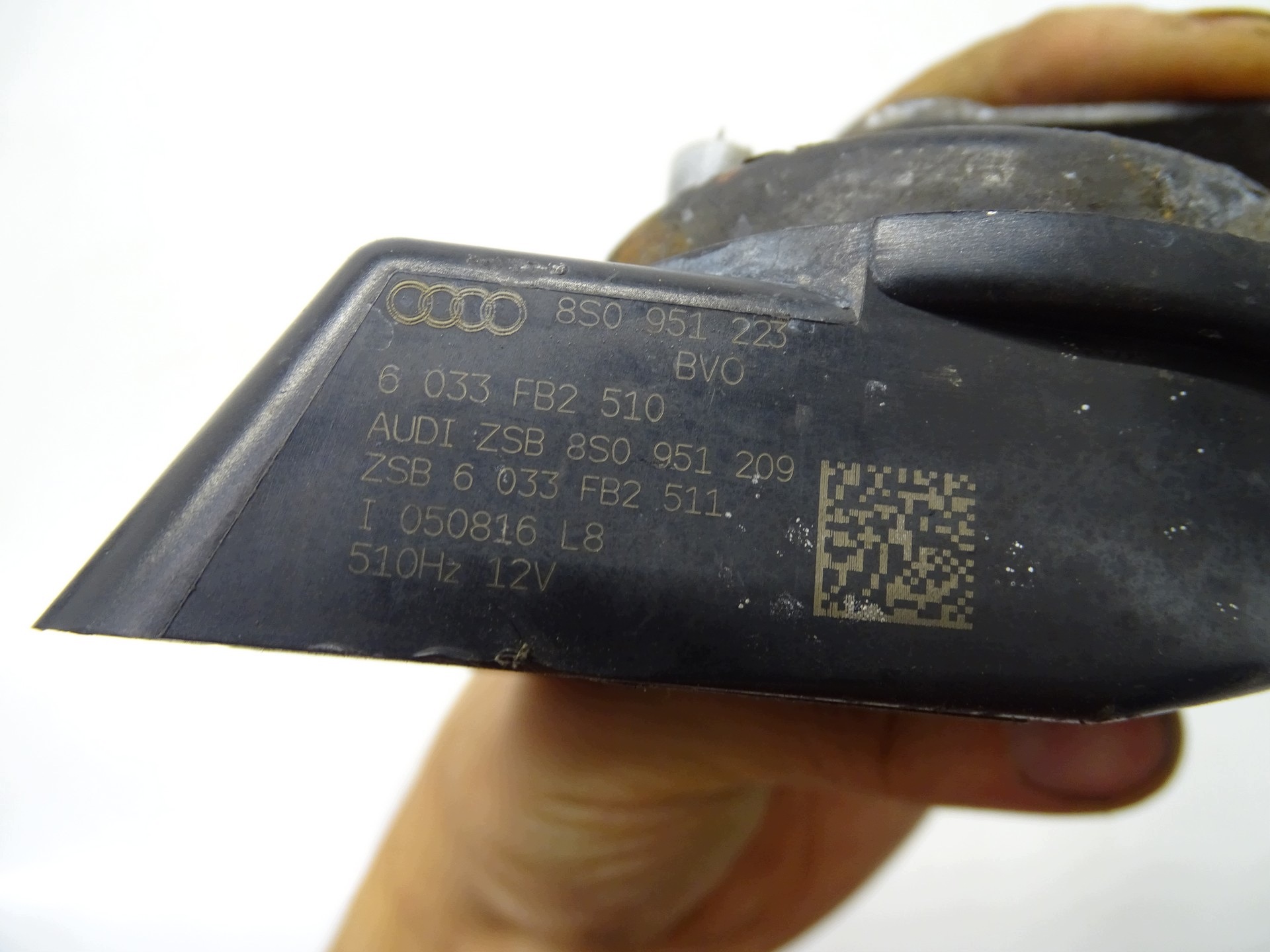 KLAKSON SYGNAL bracket holder left side AUDI TT 8S0959115A 8S0951223