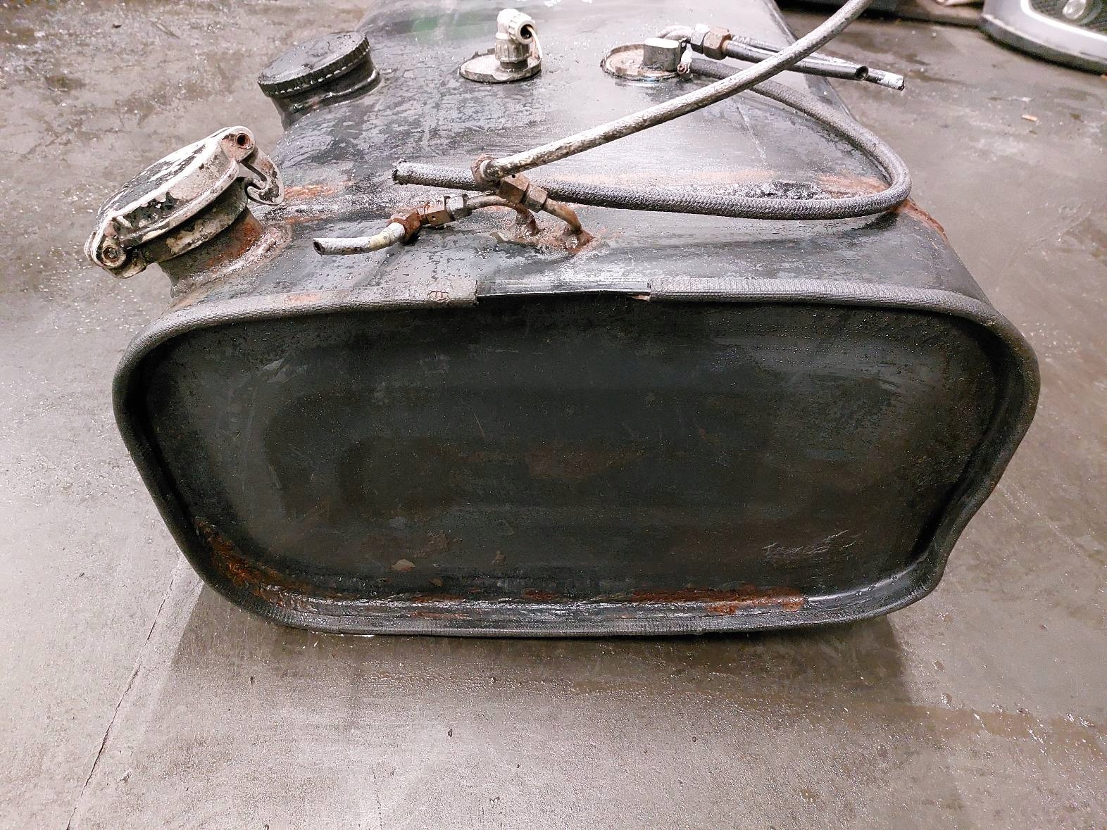 tank fuel tank + pump metallic MAN L2000 8.113 LC