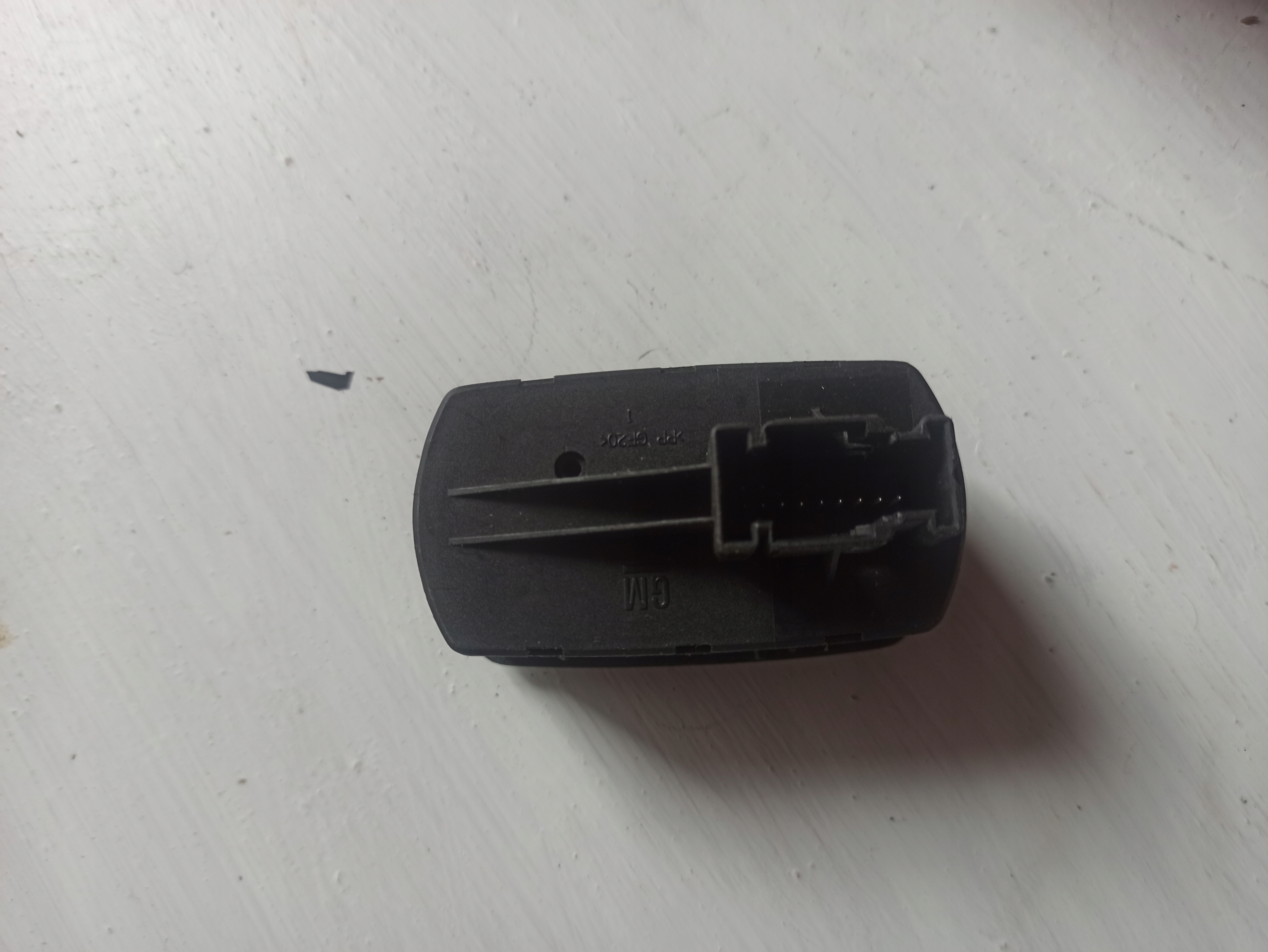 control panel of the window driver´s OPEL CORSA D 13 258 521 AA