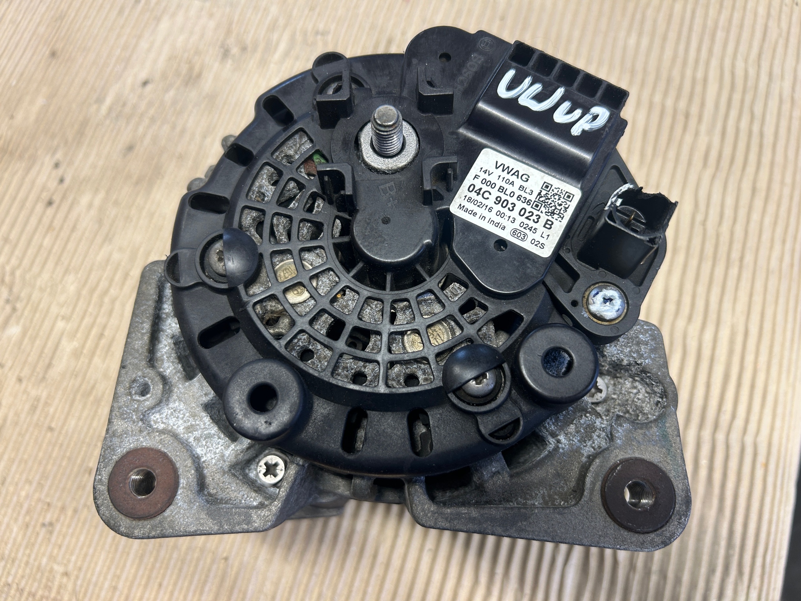 VW UP SEAT MII 1,0 alternator 04C903023B