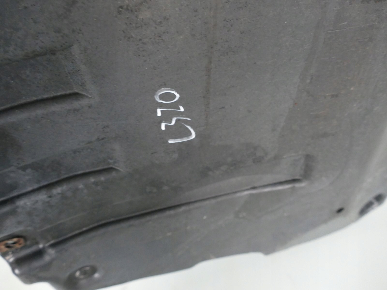 RANGE ROVER SPORT L320 3.6 TD motor cover lower