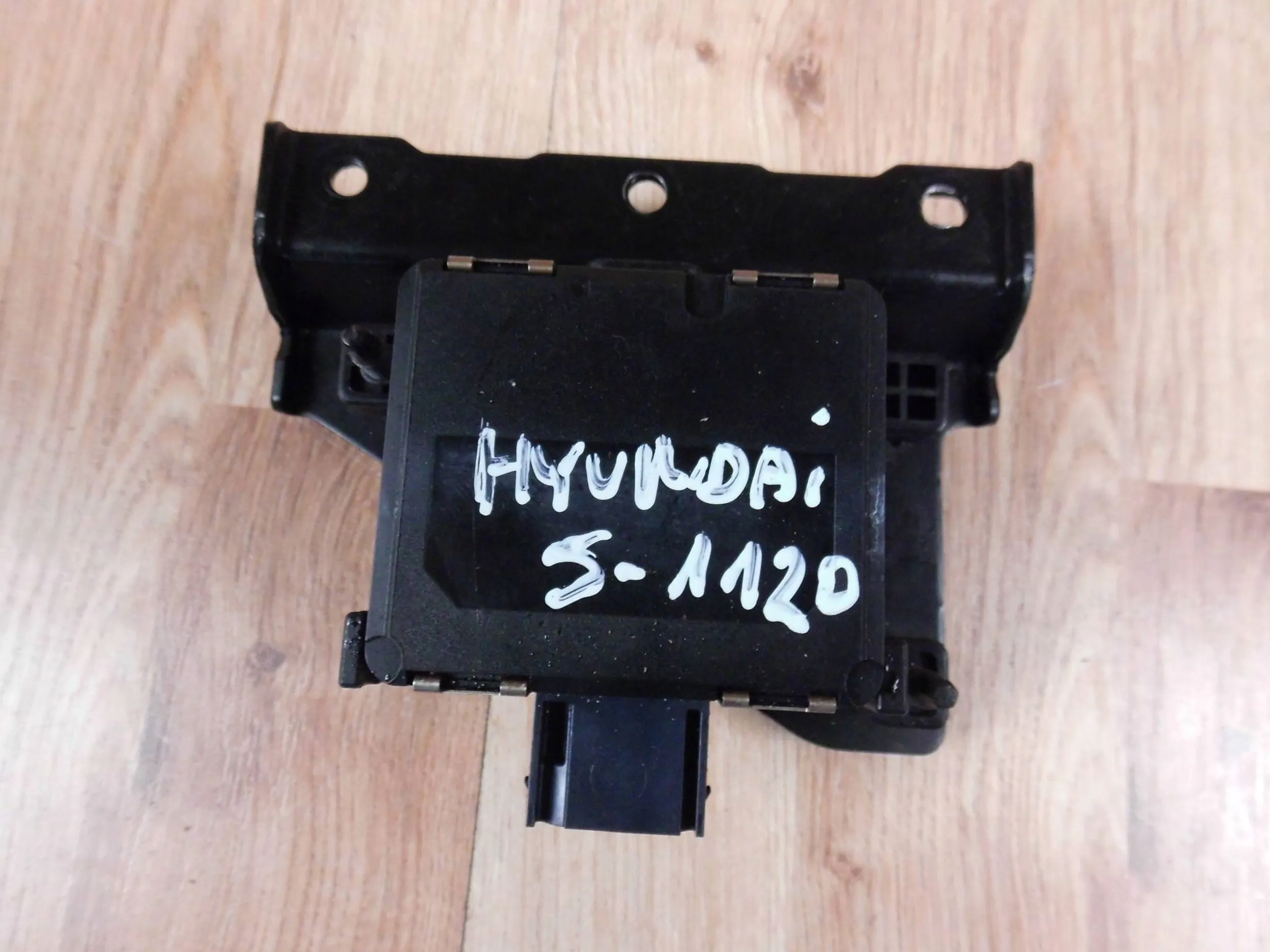 J995655011 J995655000 - Hyundai Kona radar distronic 0203301728