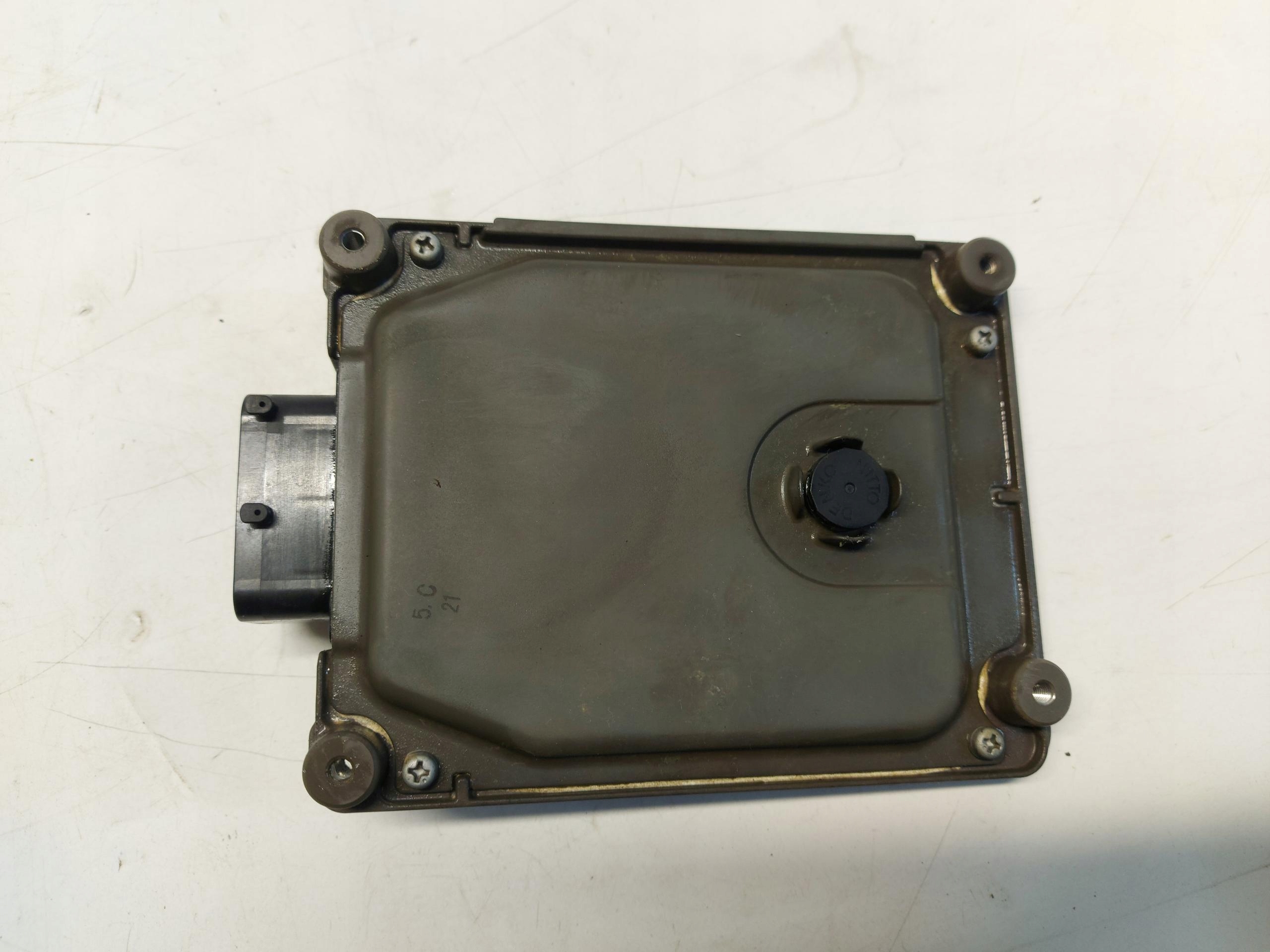 Toyota Hilux VIII module control unit adblue 2.4d 896b1-71040