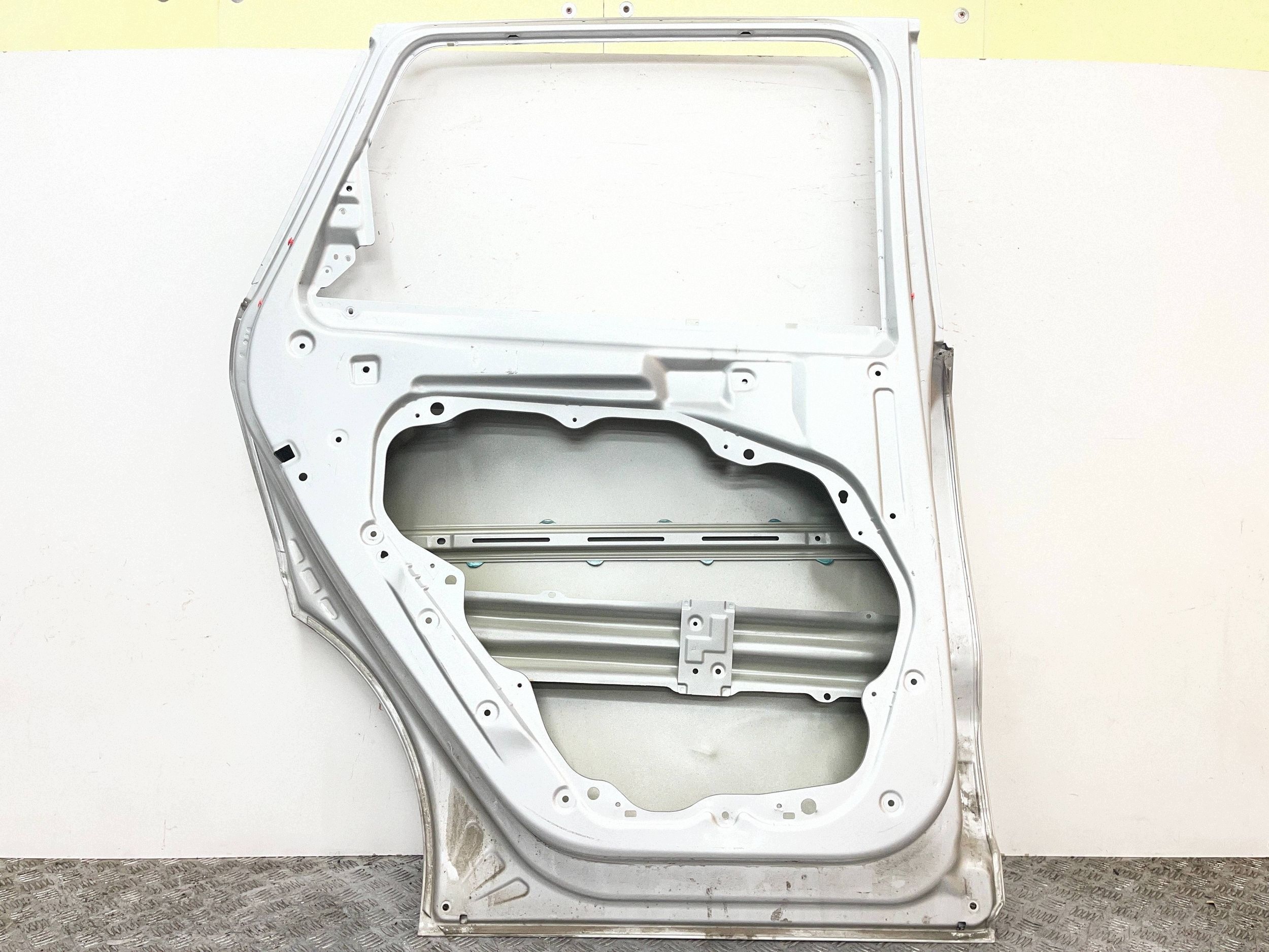door rear. rear part left KIA SORENTO IV 4 20