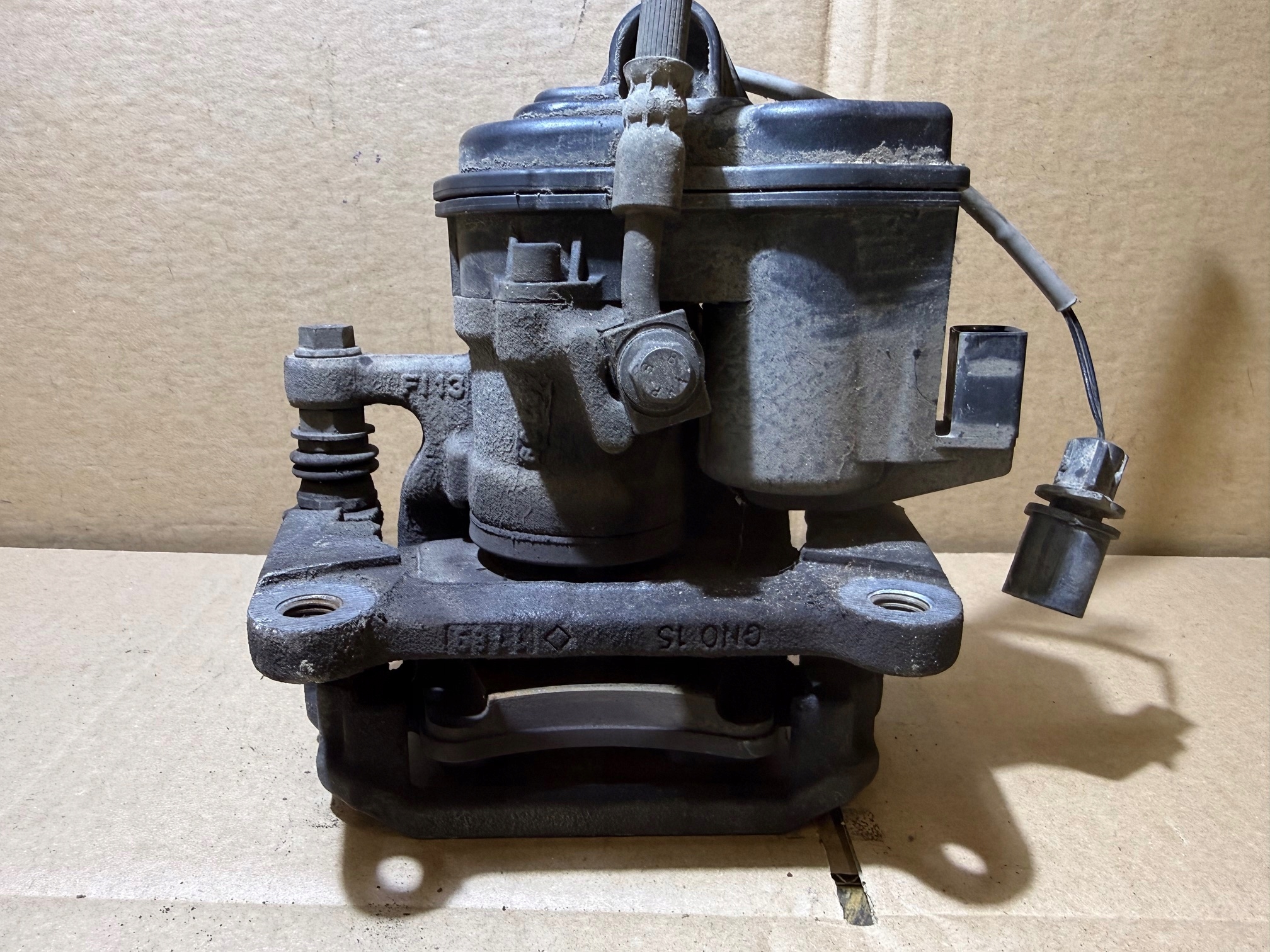 AUDI A6 C8 2.0 TDI caliper brake right rear part rear 4K0406