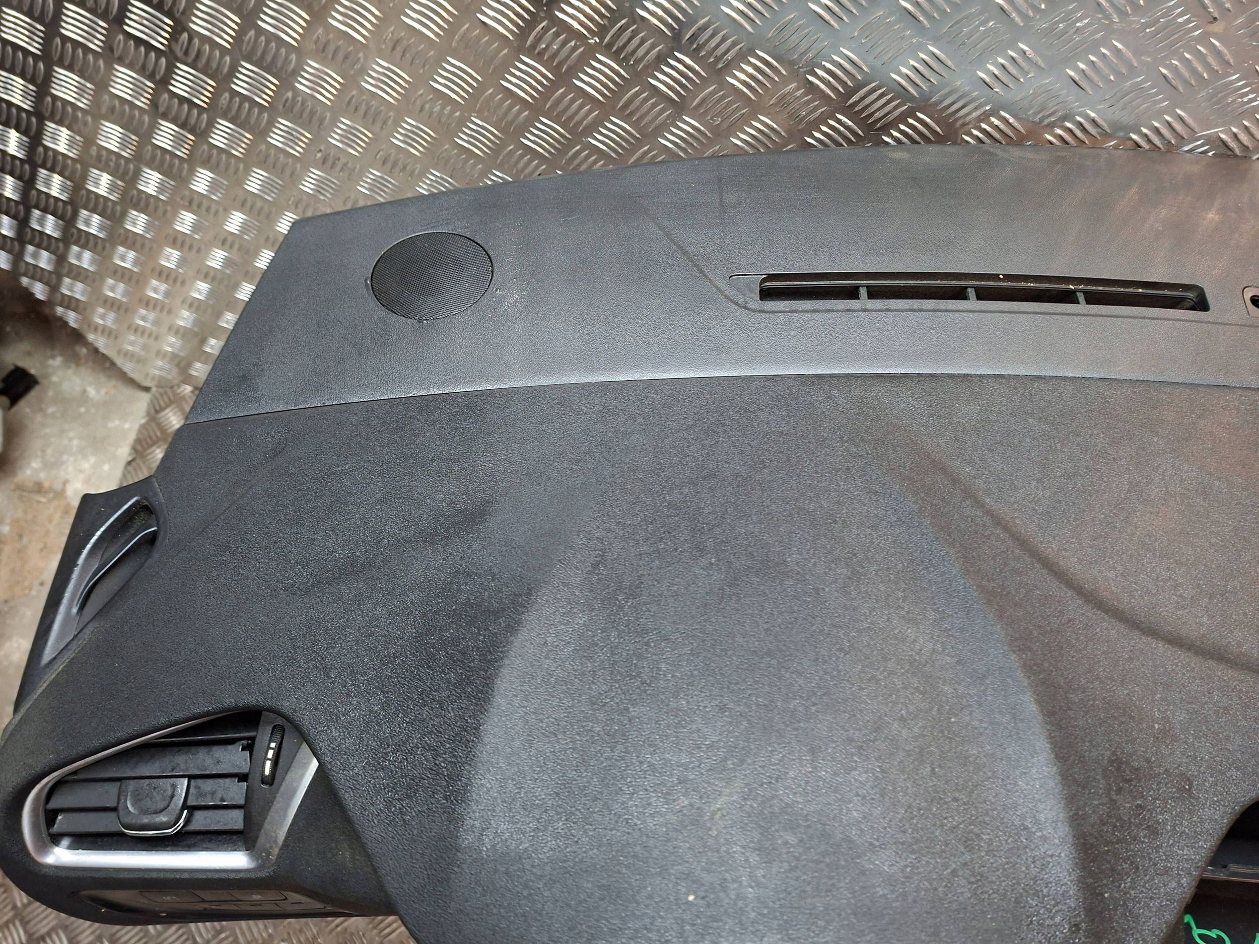 dashboard console 98097068ZD CITROEN C4 II 2010