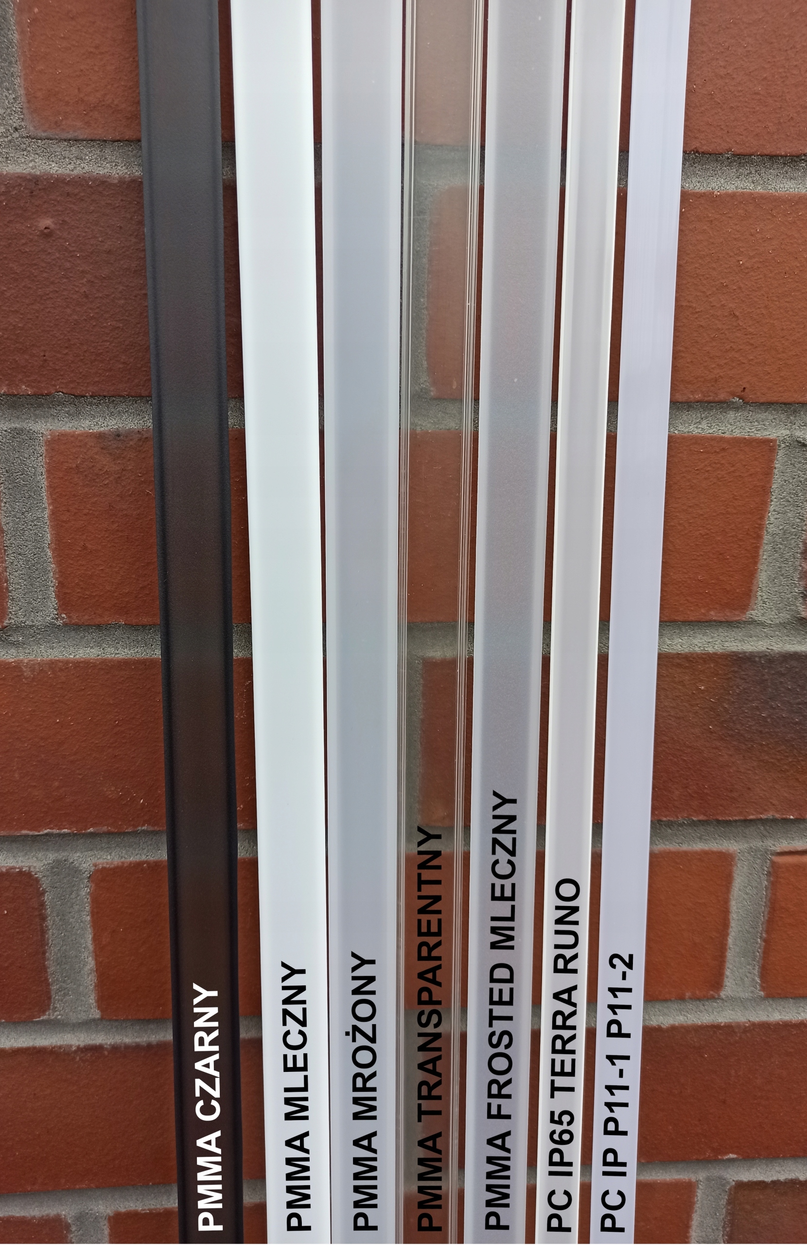 CZARNY KLOSZ DOUBLE LED 2M DUAL SILEDA DILEDA SUBLI ZATI GEMI Typ osłonka