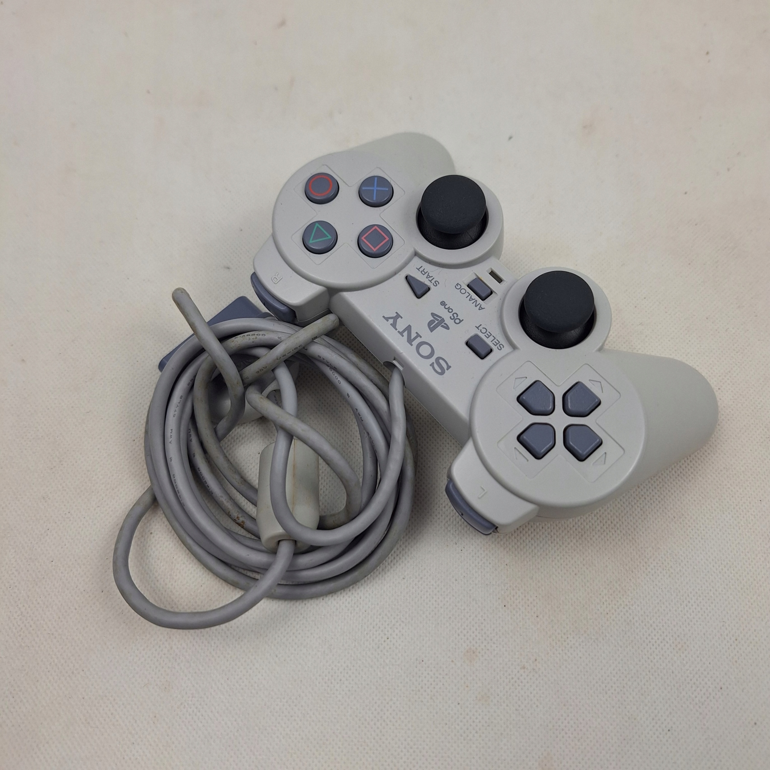 PSX PS2 PLAYSTATION 1 2 100% ORYGINALNY PAD SONY SCPH-110 GRATISY JAKOŚĆ Waga produktu z opakowaniem jednostkowym 0.5 kg