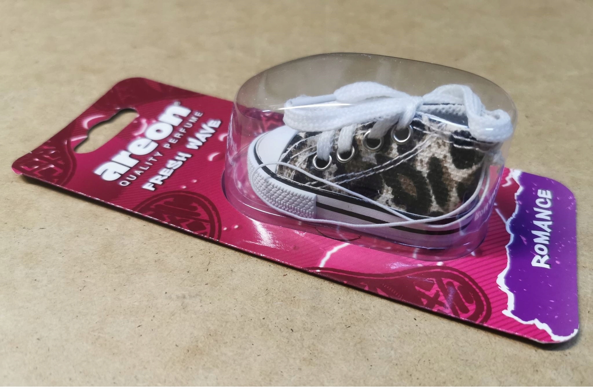 AREON but zawieszka świeży zapach ROMANCE romans Rodzaj zawieszki