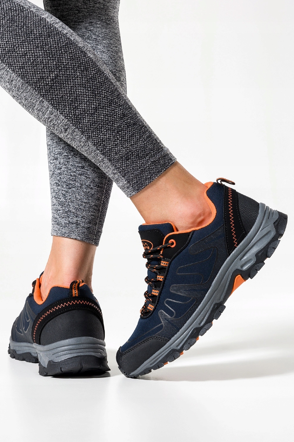 BUTY TREKKINGOWE DAMSKIE GÓRSKIE TURYSTYCZNE SPORTOWE SOFTSHELL LEKKIE r 41 Płeć kobieta