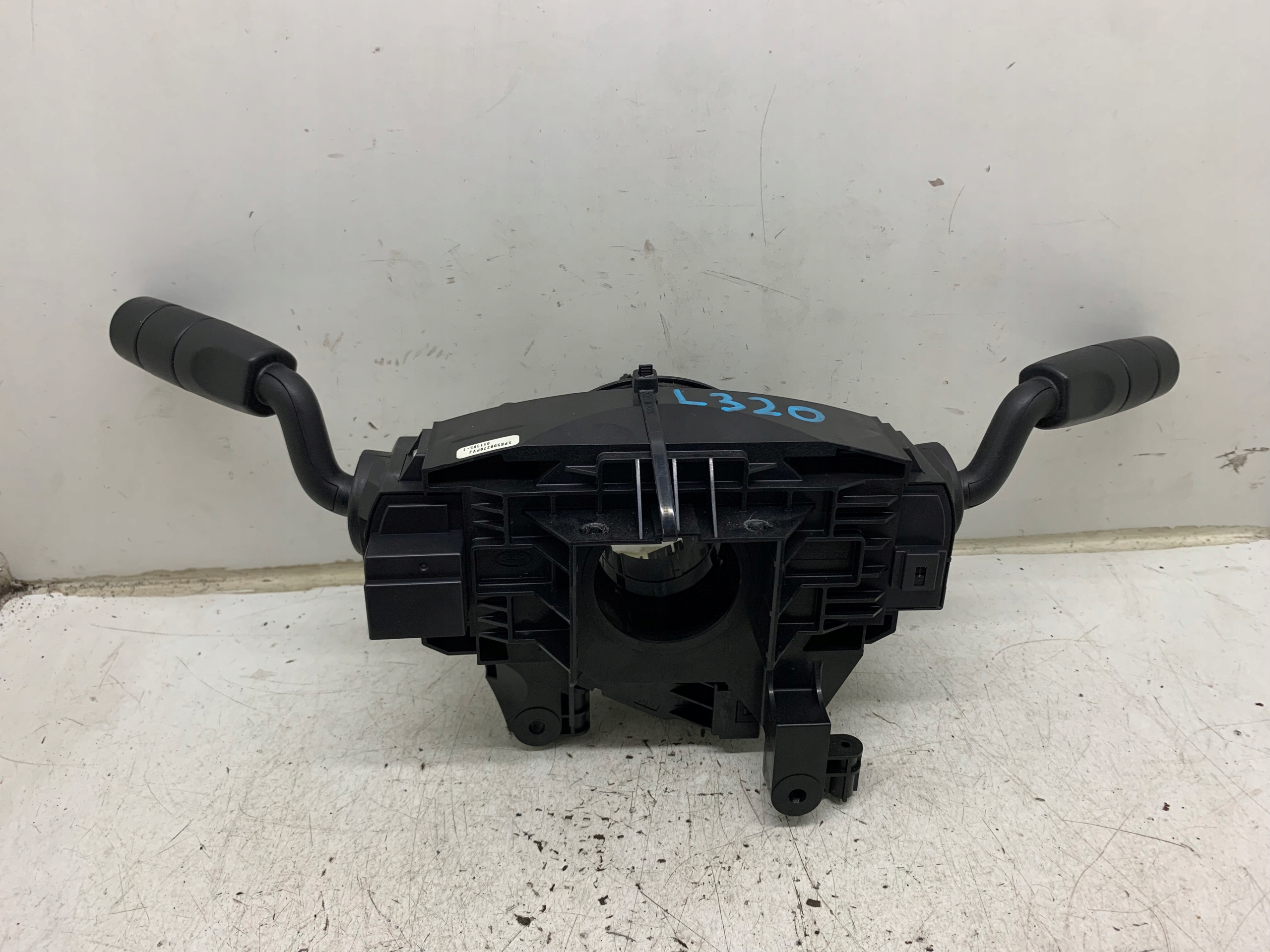 steering wheel levers and controls MANETKA ring YRC500080 RANGE SPORT and L320 05-13