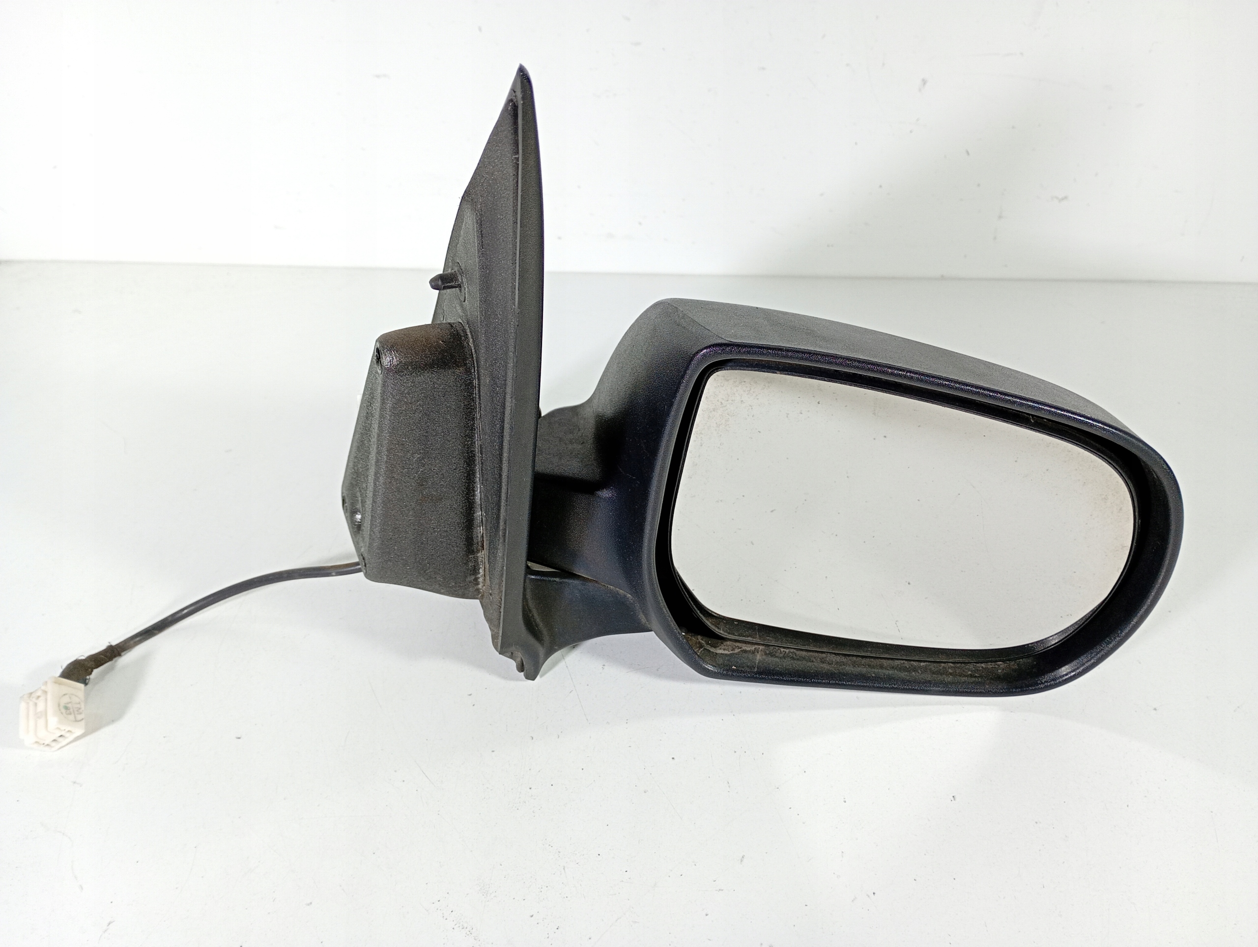 Mazda Tribute 00-08 mirror right electrics 3 PIN