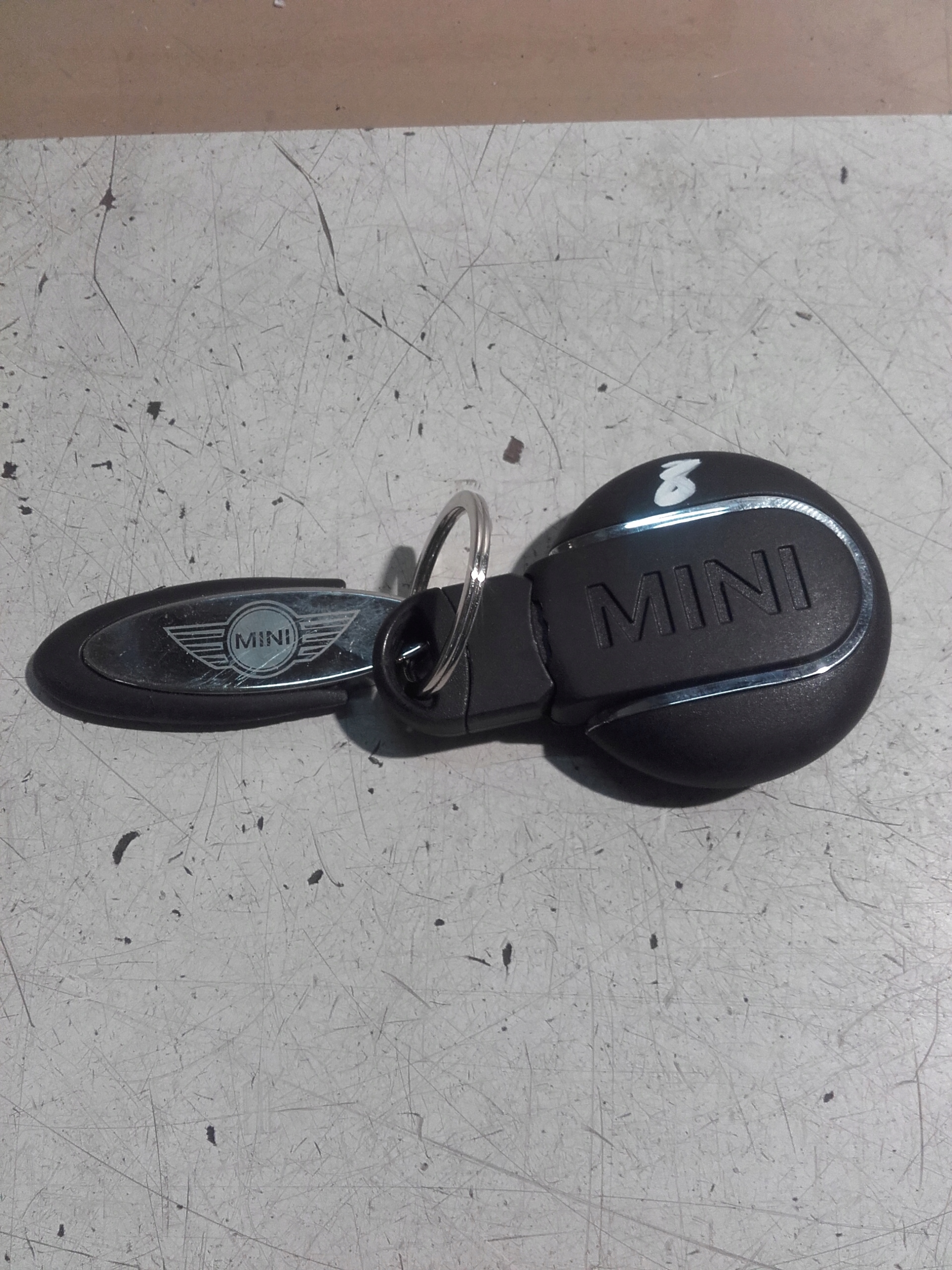 Міні F55 F56 F57 брелок 8728018