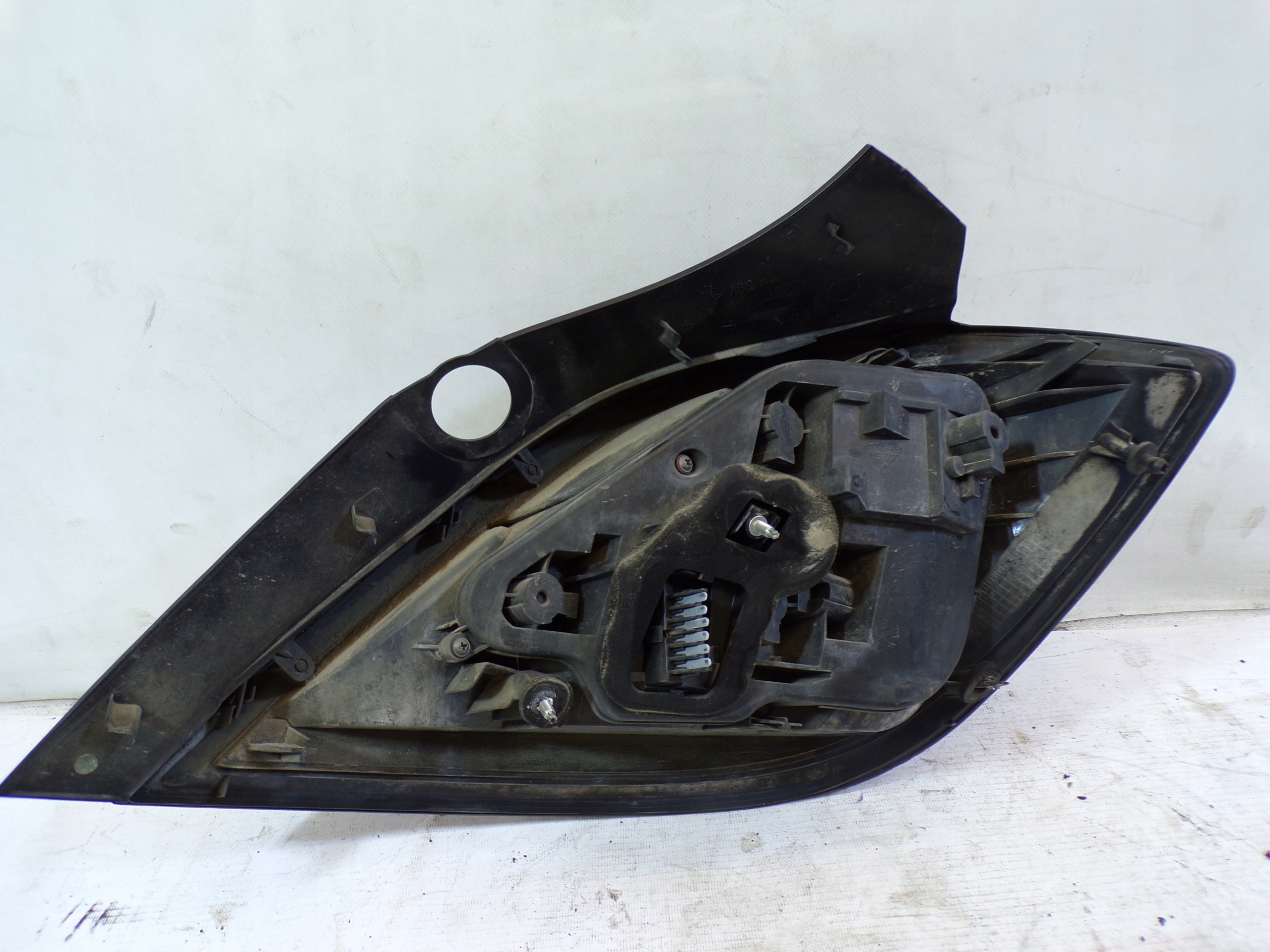 light rear rear part left OPEL ASTRA H HB 5D (3) (K1)