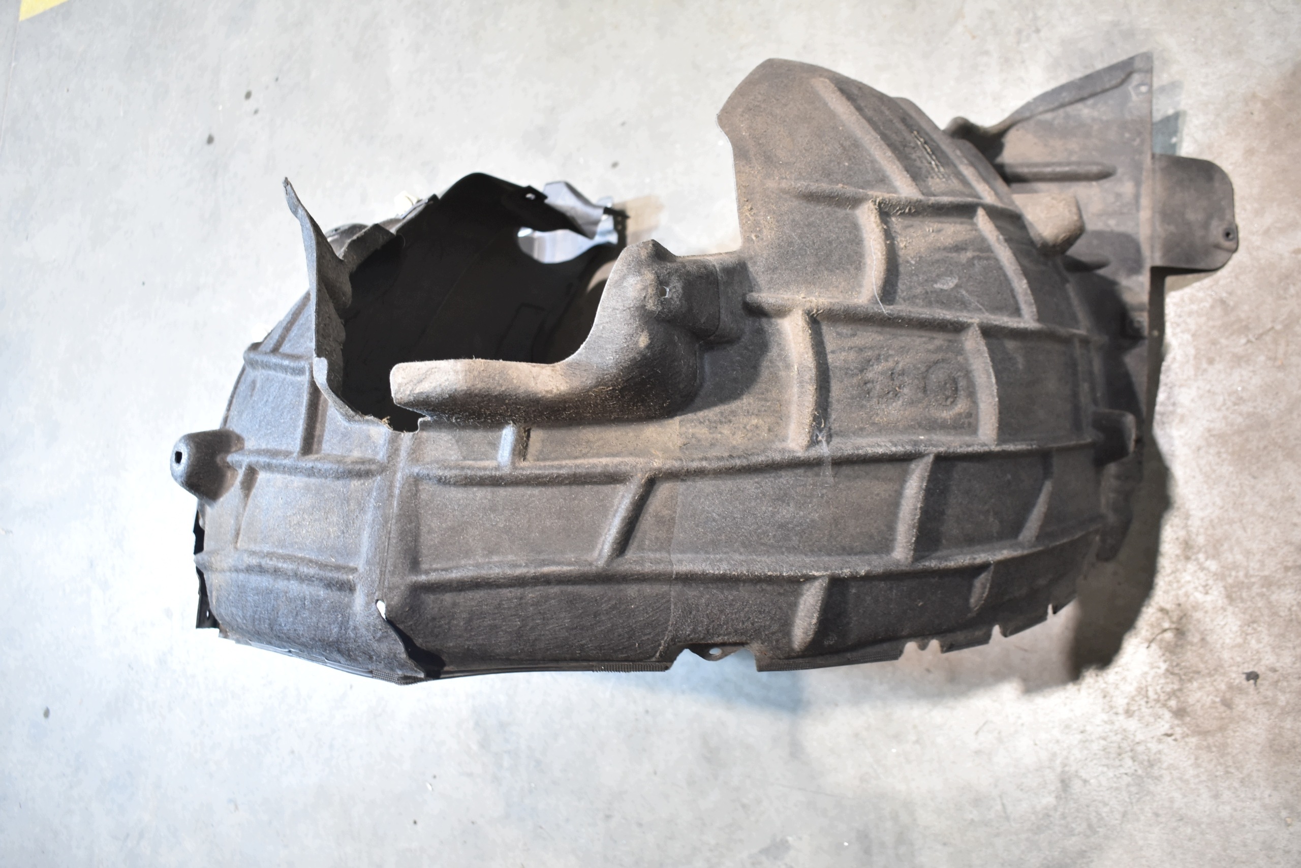 IDEALNE mudguard front front left KPL. AUDI A5 B10 1