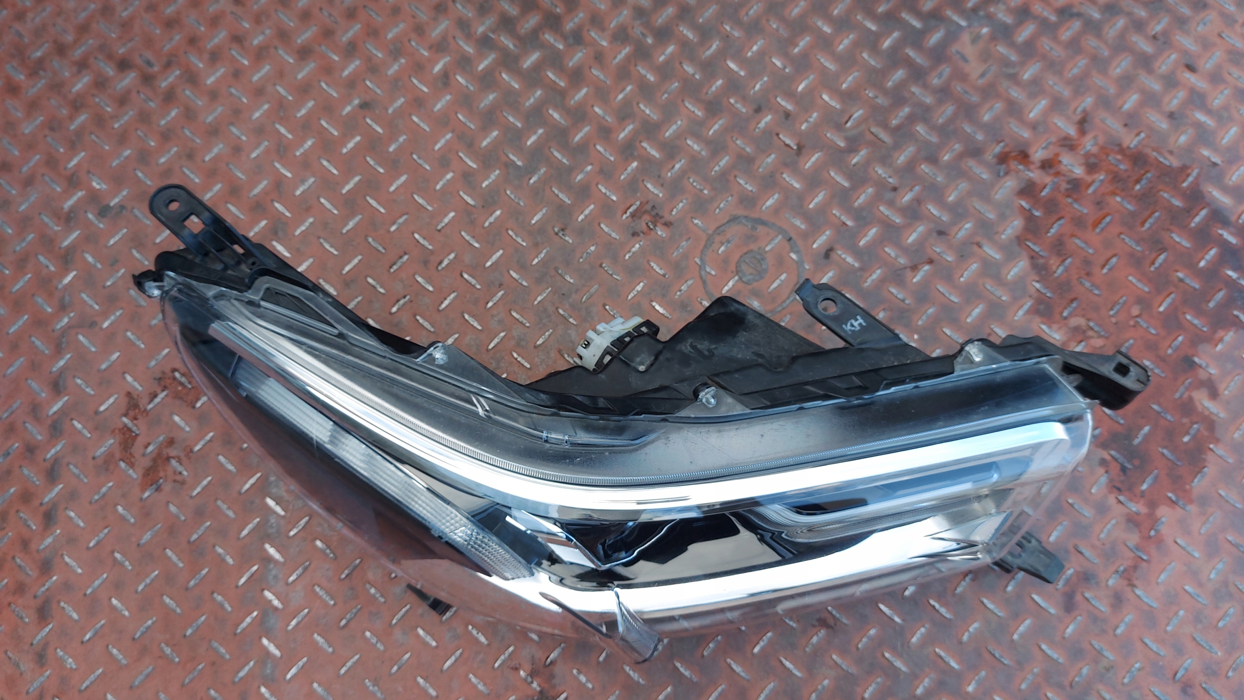 REFLEKTOR light right right front TOYOTA HILUX VIII 20