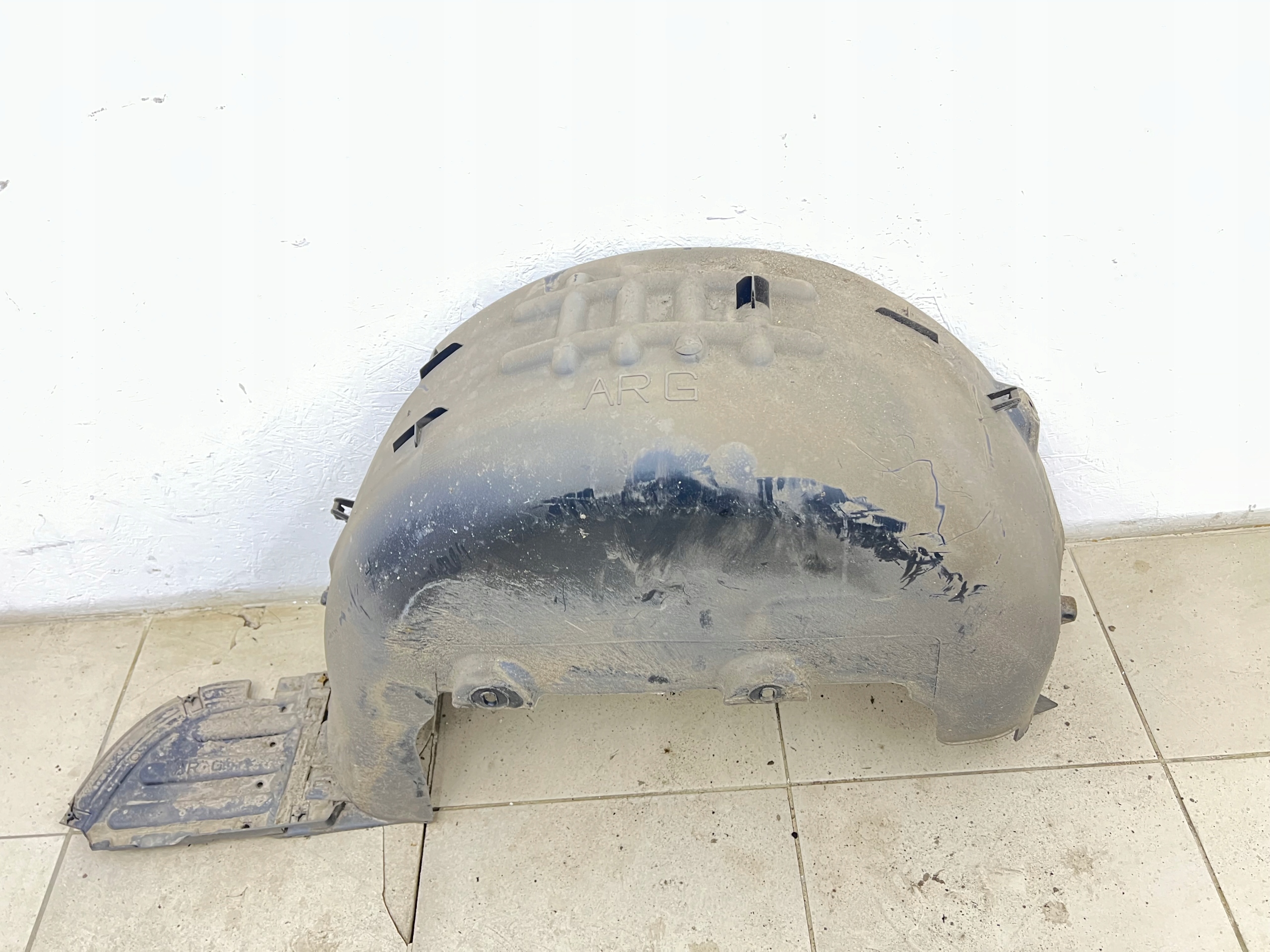 mudguard left rear part cover Wneki wheels VIVARO C JUMPY III EXPERT 9810967980D