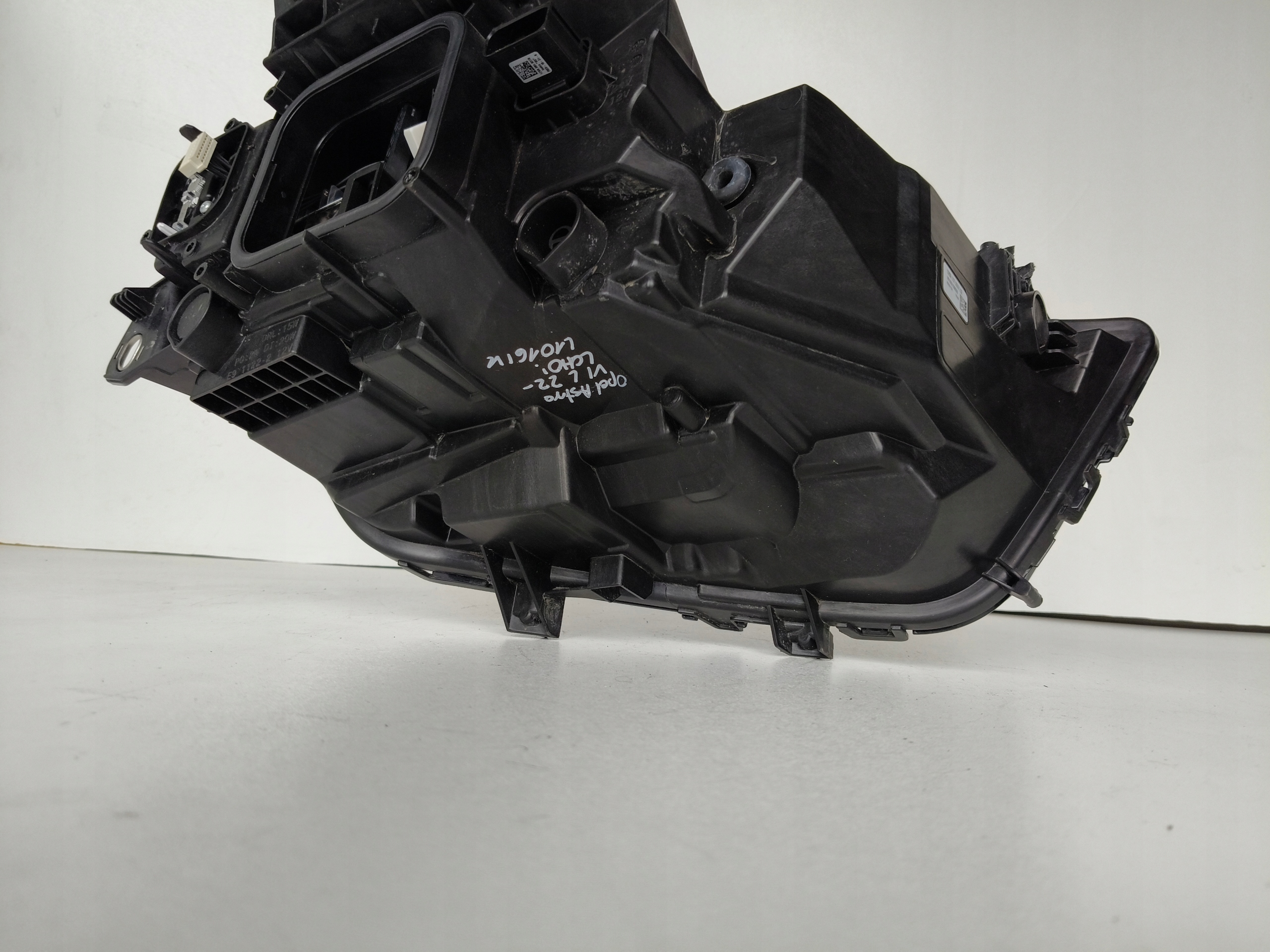 light left REFLEKTOR OPEL ASTRA VI L 22- FULL LED