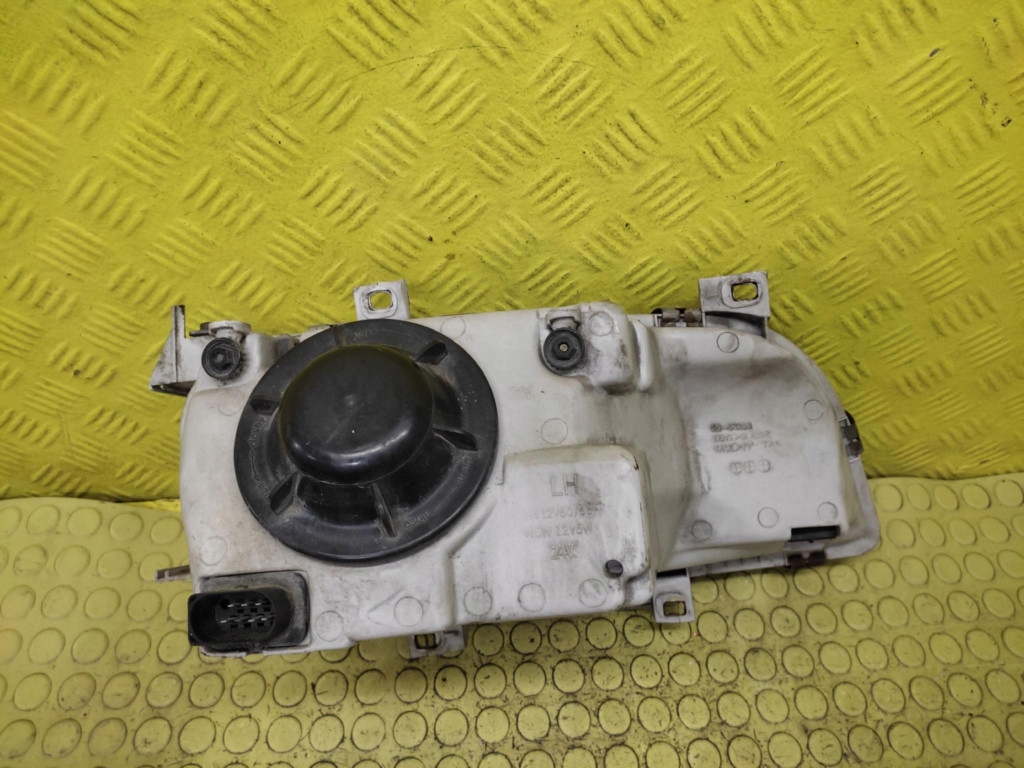 VW SHARAN and REFLEKTOR light left front