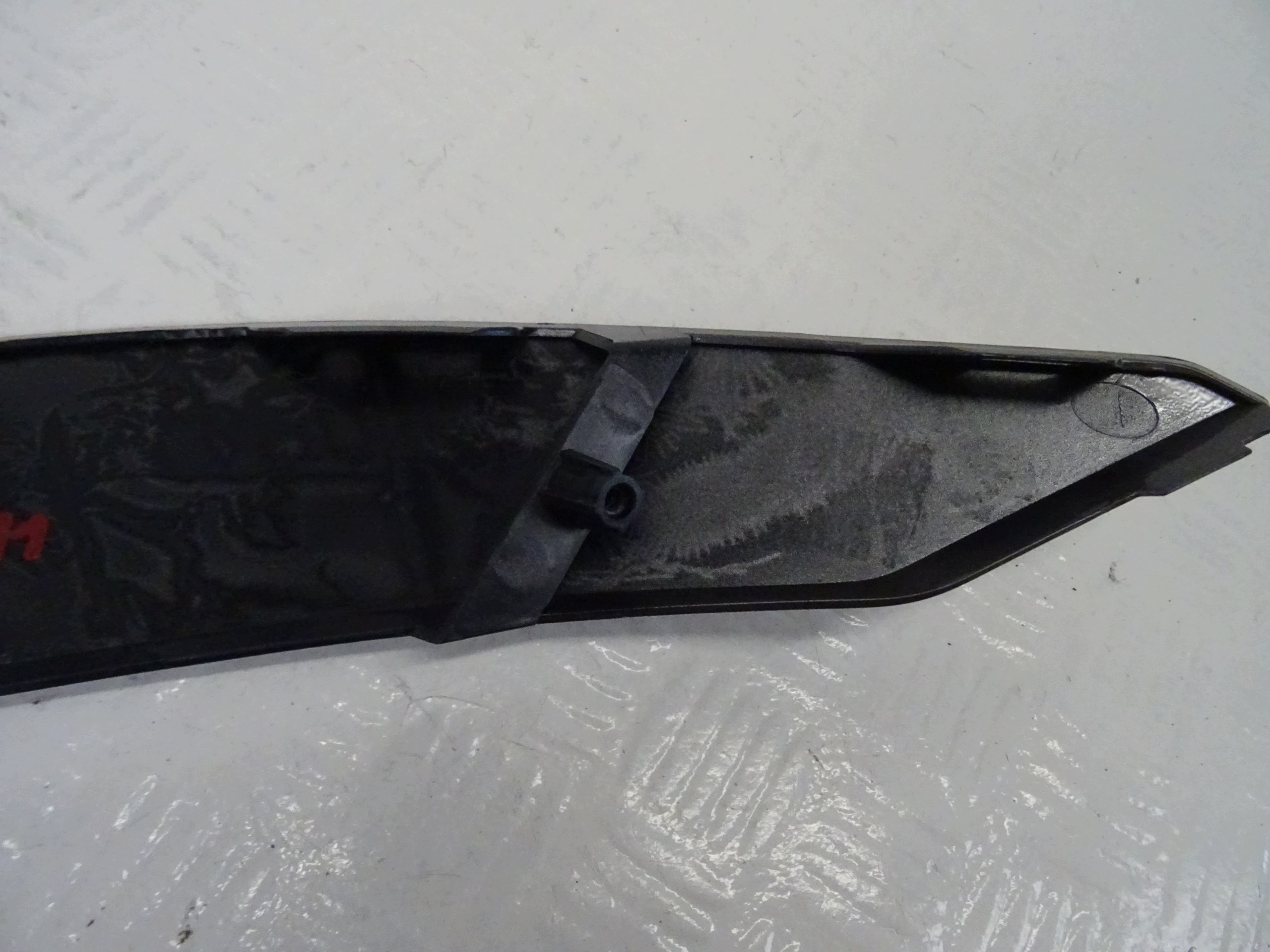 moulding GRILLA left front RENAULT CAPTUR II LIFT 623831737R
