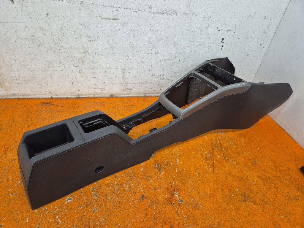 opel Astra H универсал 04-07 тунель середина 31985437