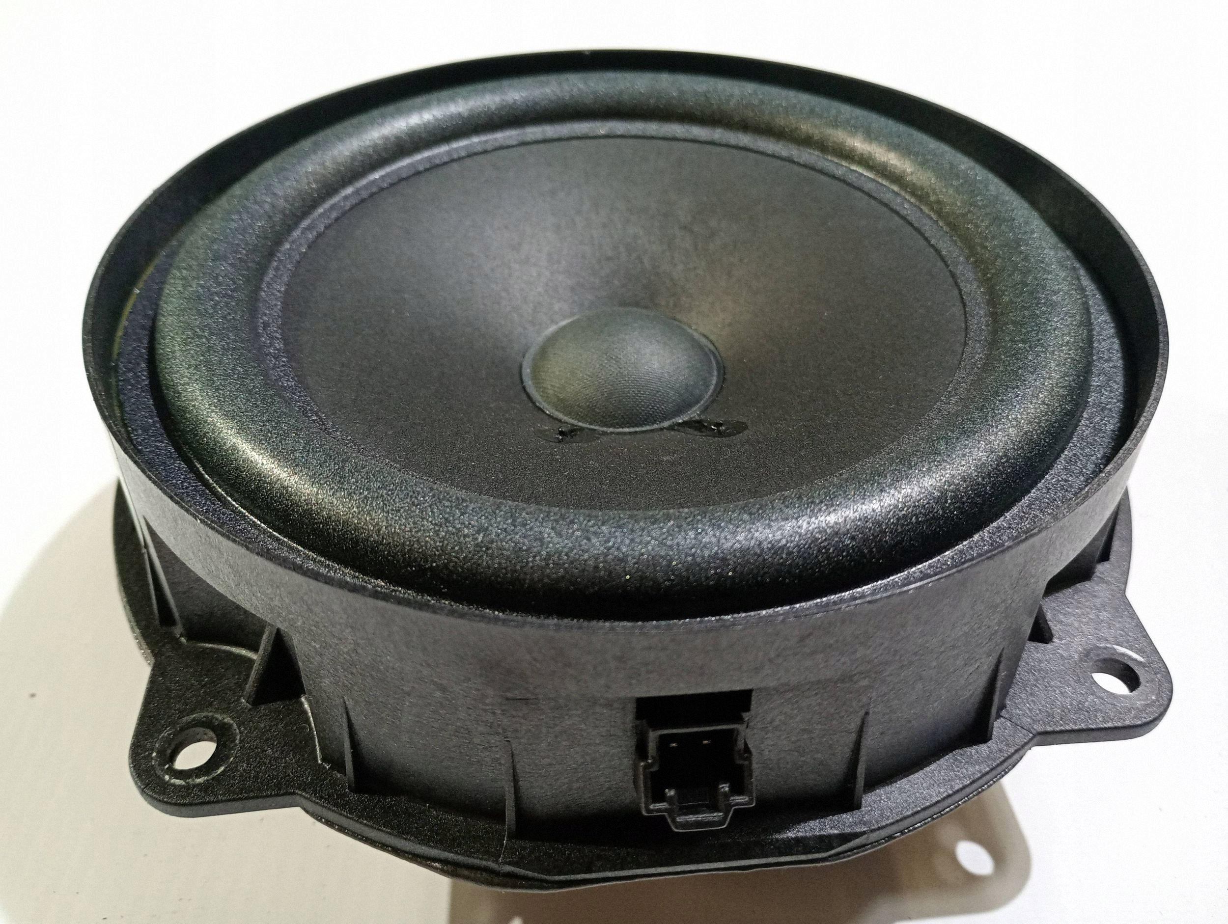 speaker door przednich BOSE right left Maserati GranTurismo 2008