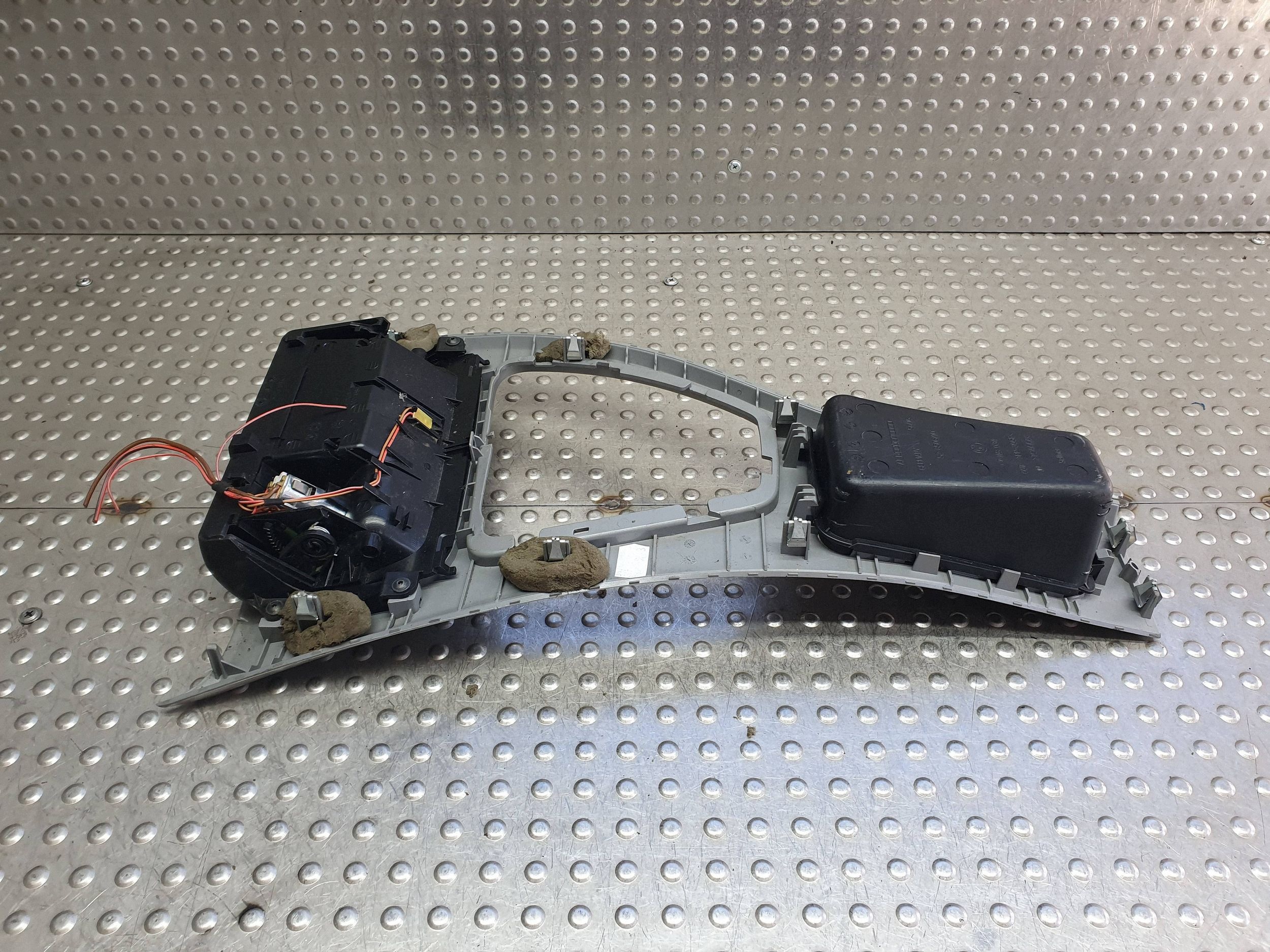rahmen schalthebel konsole DEKOR aschenbecher 7118034 BMW 3 E90 E91 E92 04