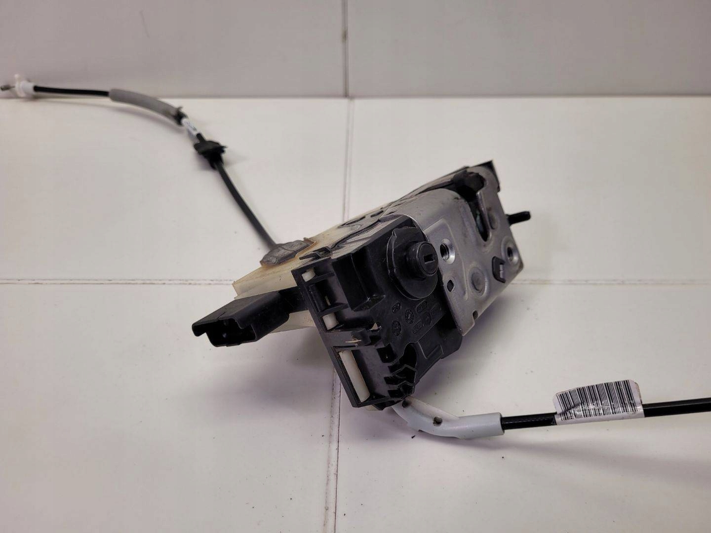 lock door front right side Peugeot 208 2015 98125007B0