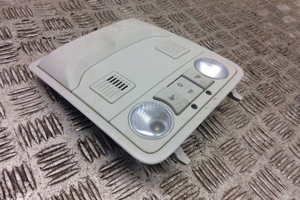 лампочка Обшивка потолка Освещение Кузова seat LEON 3 III 5F 5Q0951172