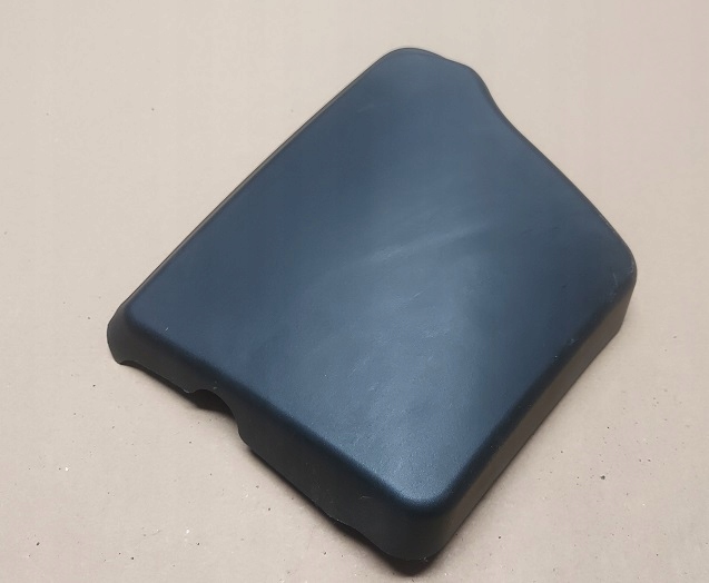 AUDI Q5 8R0 OSŁONA ZAŚLEPKA LAMPY PRAWY TYŁ 8R0945426A