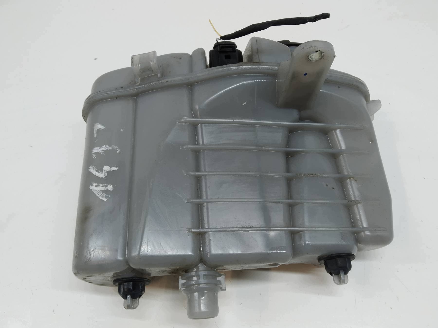 réservoir eau essuie glace 4K0121405K Audi A6 V (2018-) C8