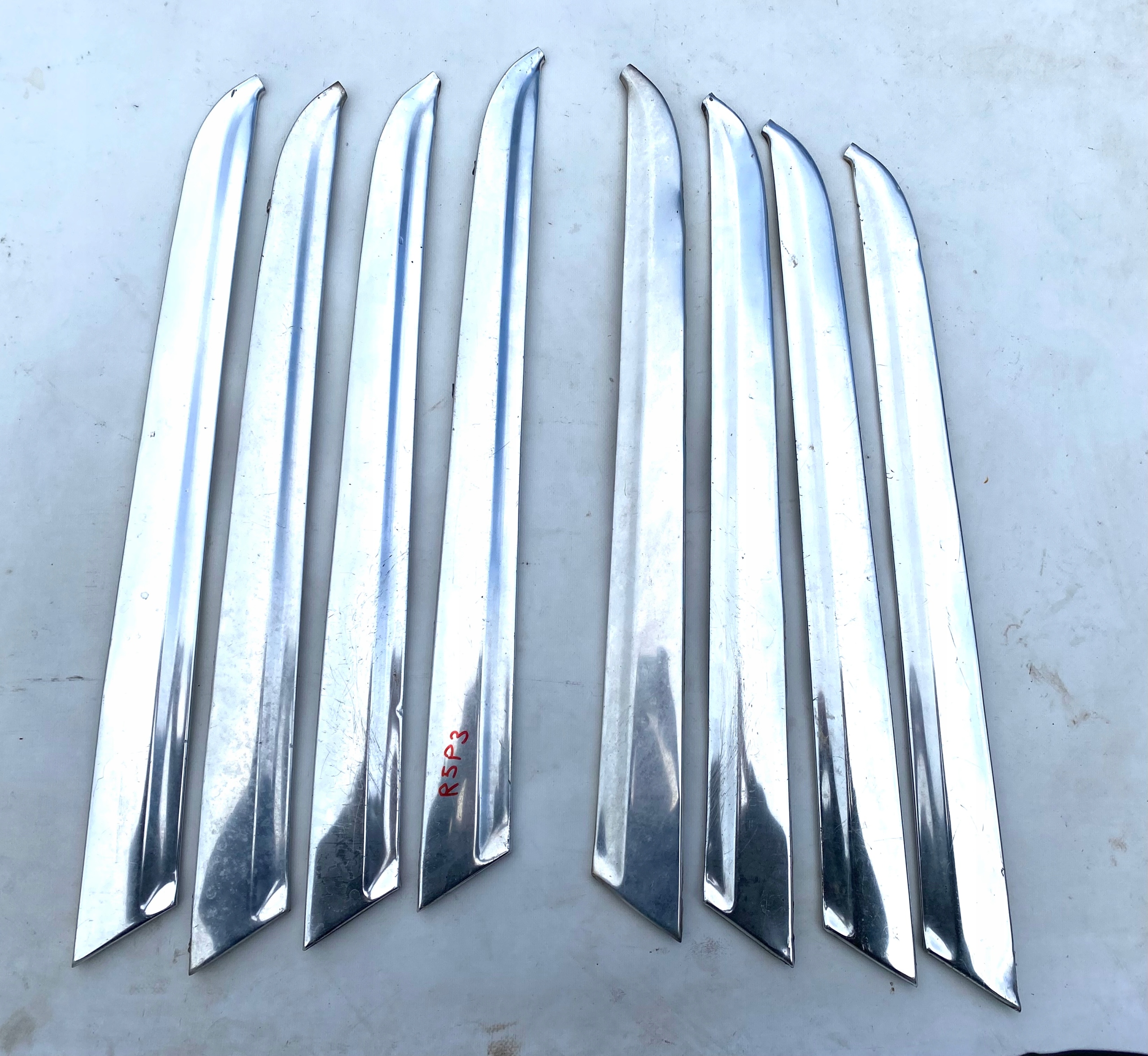 Молдинг хромовані молдинги стійки Mercedes W115 W114