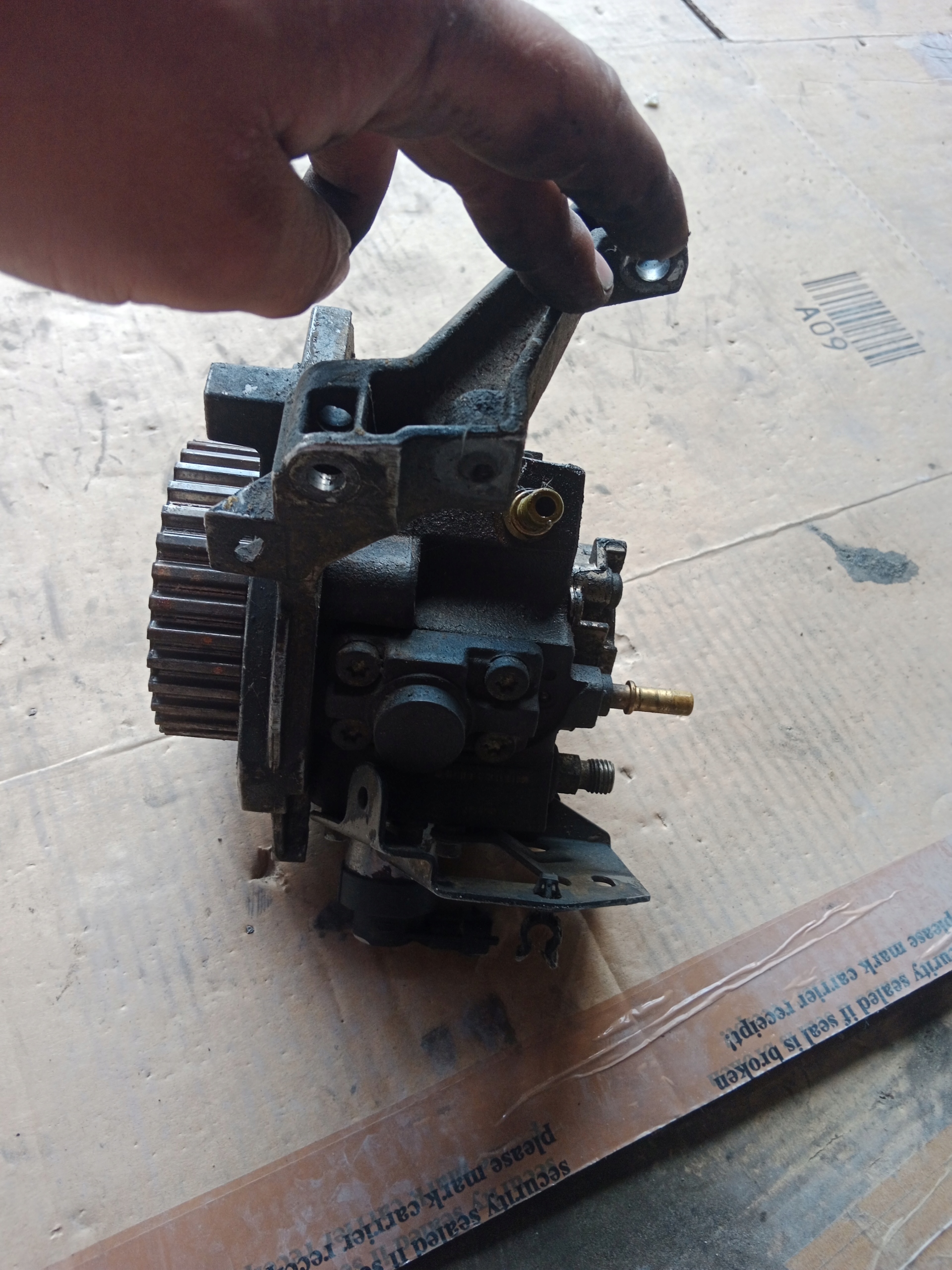 Einspritzpumpe CITROEN PEUGEOT 1.6 HDI 9672605380