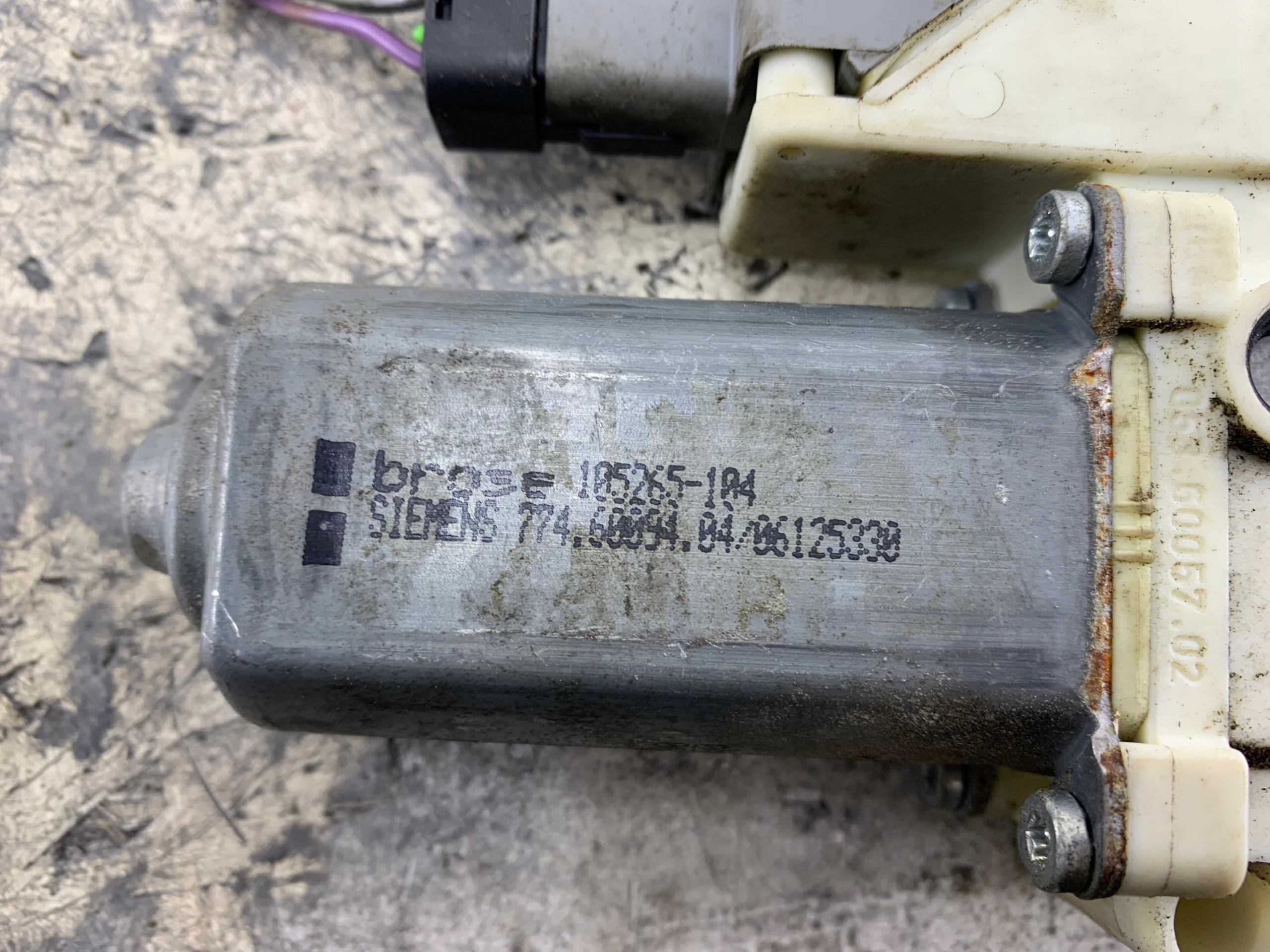 PEUGEOT 607 mini motor windows right rear part 105265-104