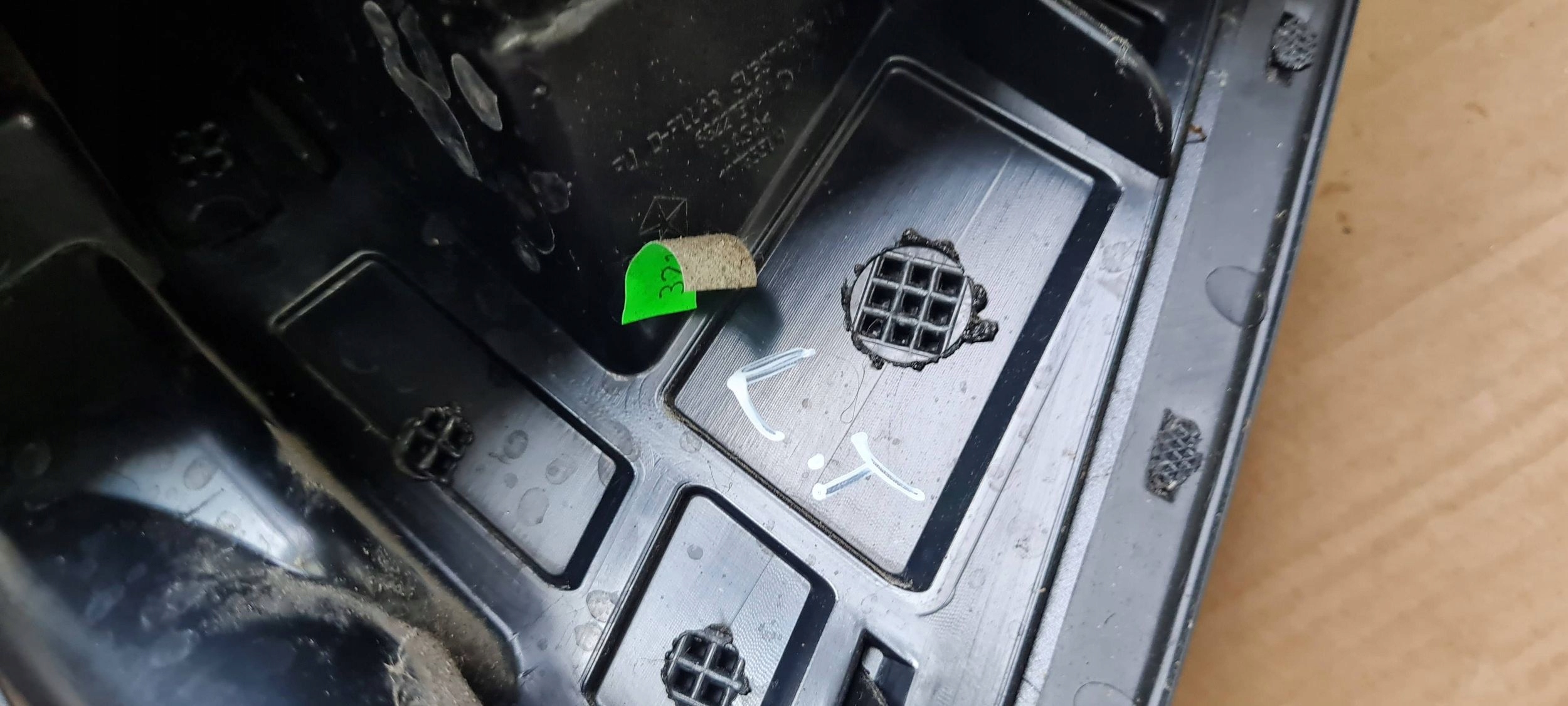 Chrysler Pacifica 2022 cover TROJKAT bonnet boot left 68227309AC