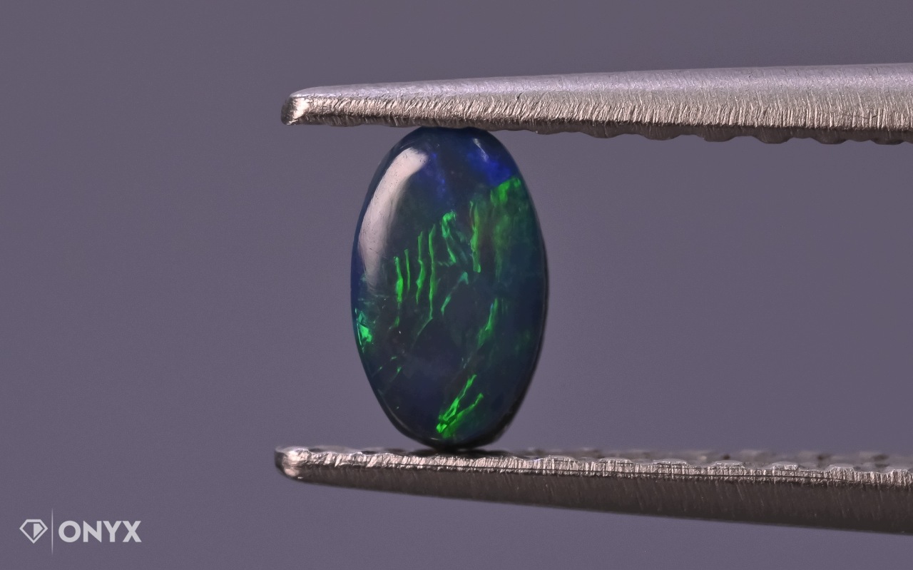 Australský opál, konvexní dubletová deska, ovál, 5 x 3 mm
