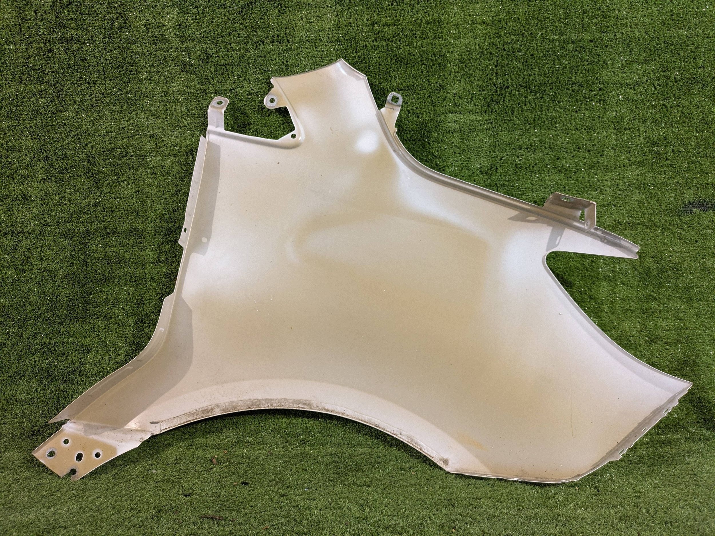 fender front left front MERCEDES SPRINTER W907 W910 NR.B737
