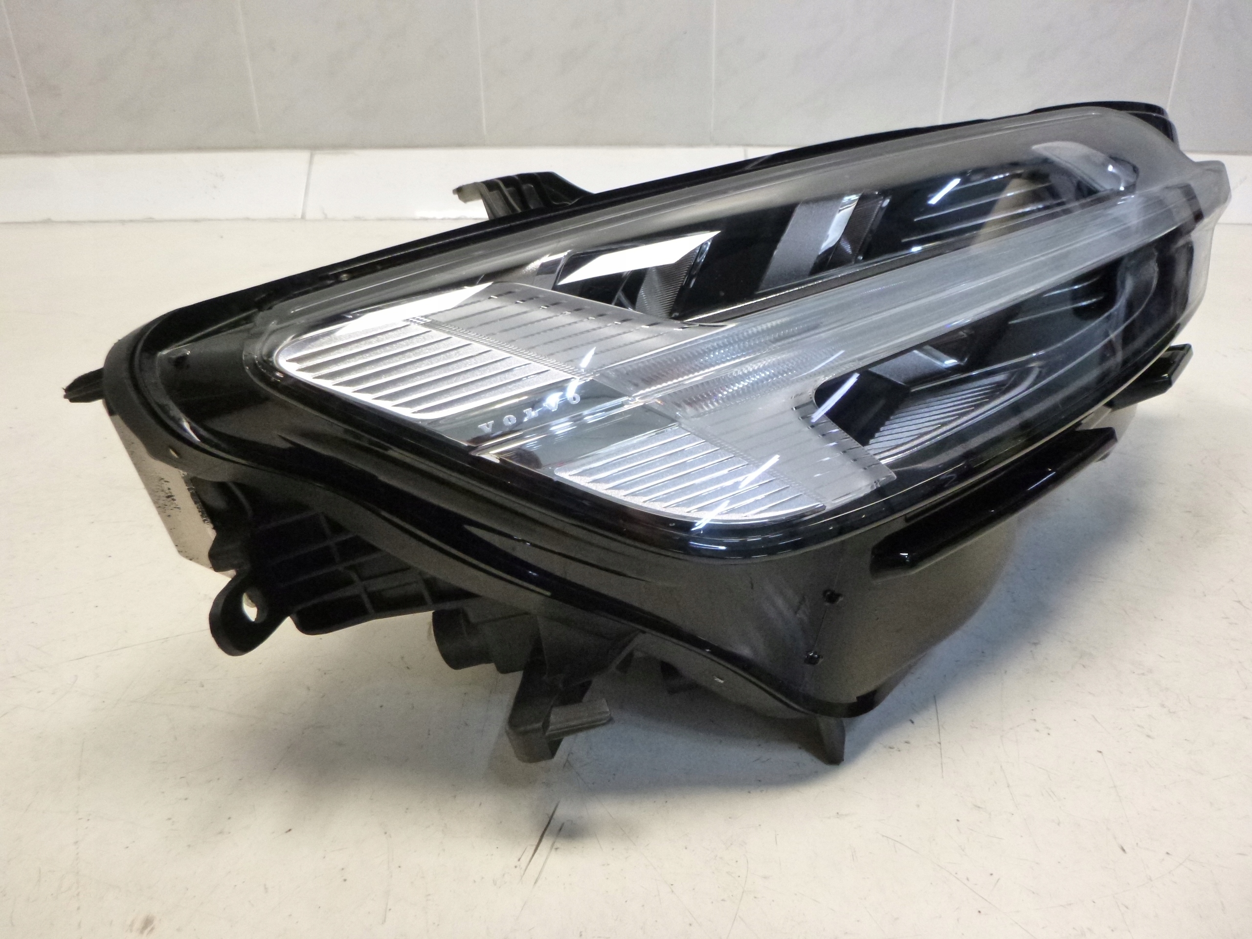 VOLVO S60 V60 light REFLEKTOR FULL LED right front