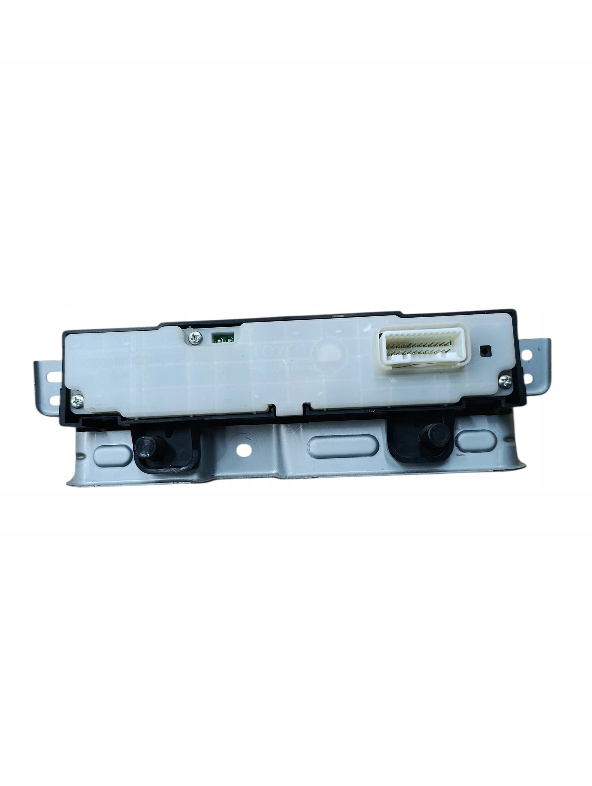 часы перед TOYOTA SEQUOIA (XK60) 832900C100