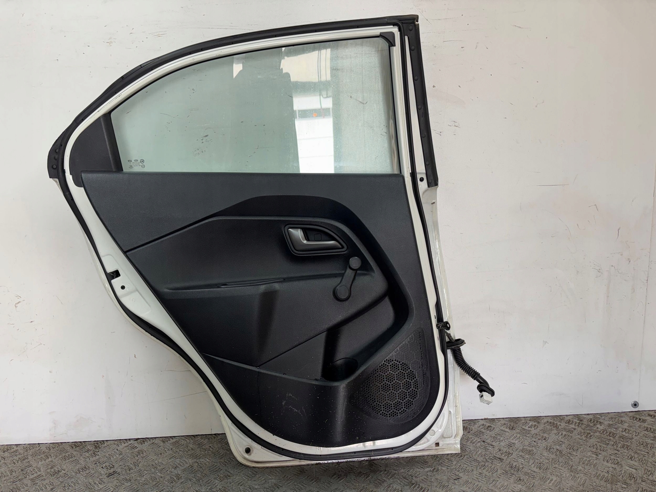 door rear part rear. left KIA RIO III HB 11