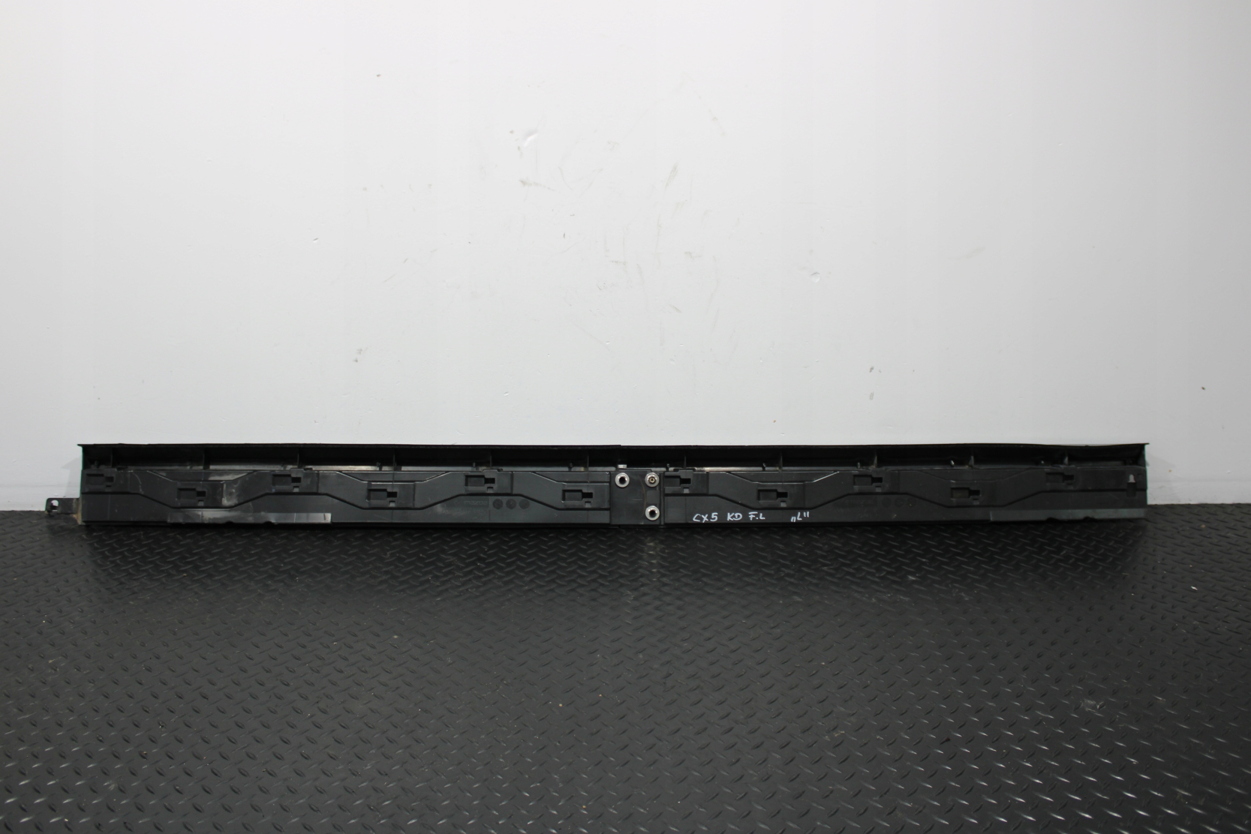 threshold moulding threshold left MAZDA CX5 KD KD53-51PR1