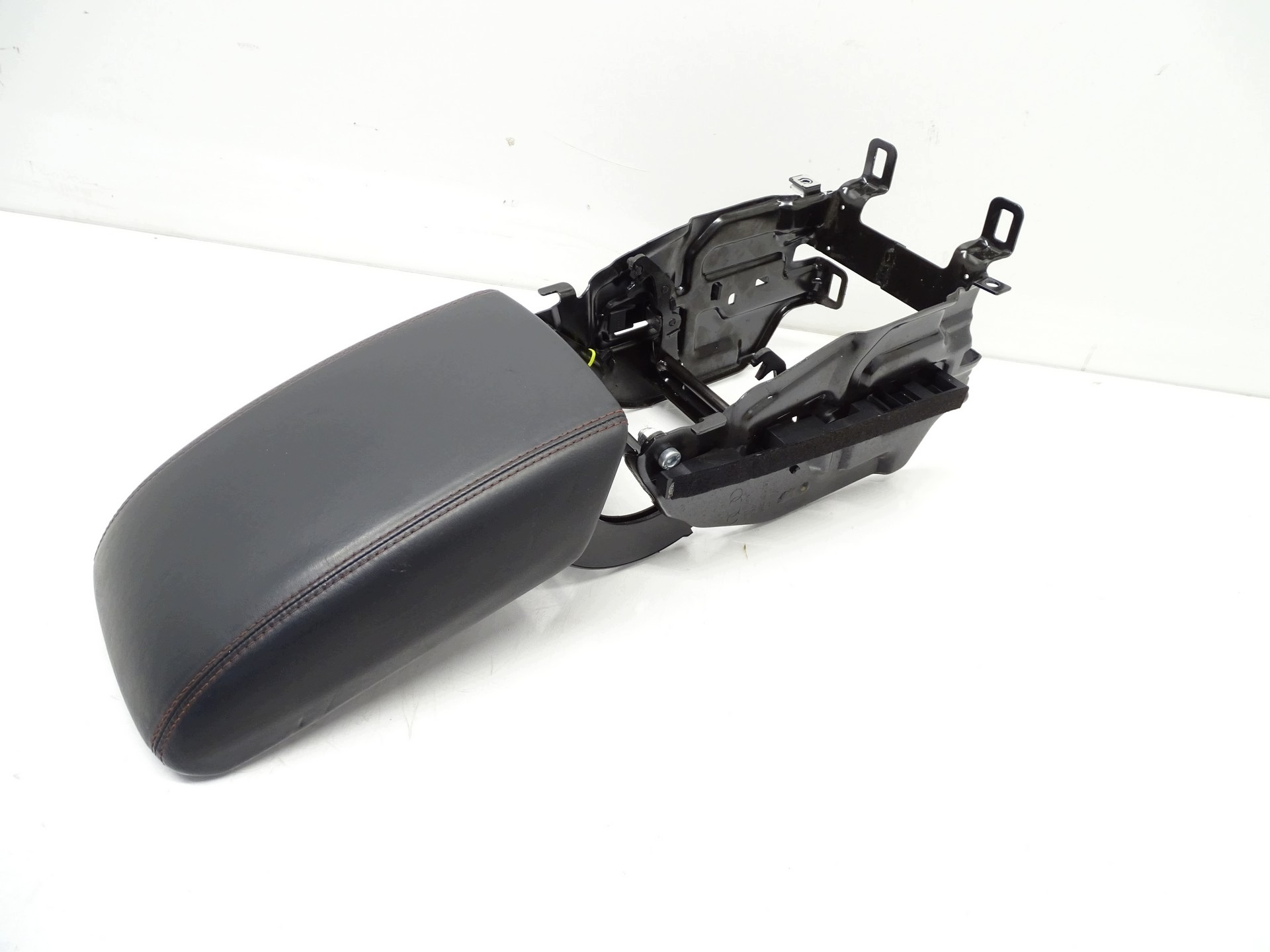 armrest TUNELU central leather AUDI Q5 8R 8R0864283
