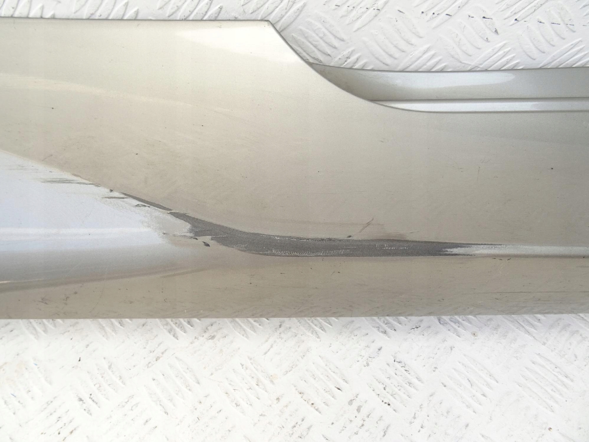 Lexus RC moulding threshold threshold right
