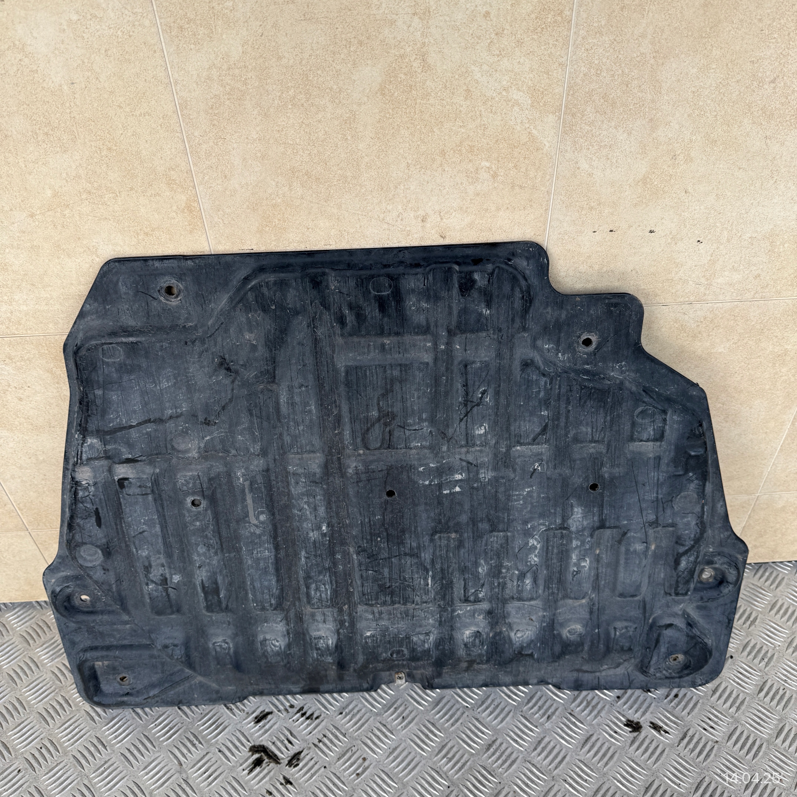 cover lower cover below engine LAND ROVER RANGE ROVER EVOQUE and GJ32-6B629-AA