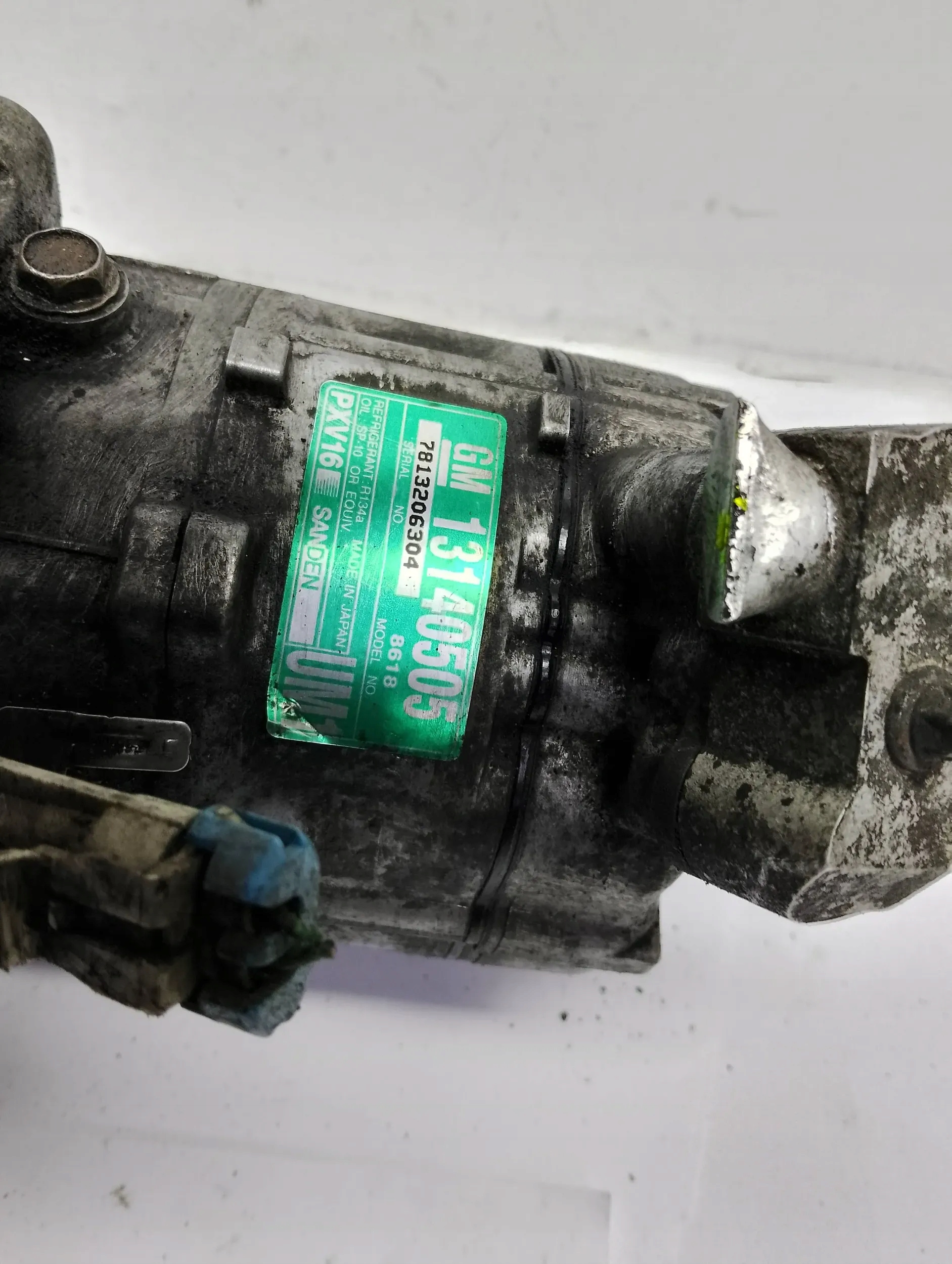 compressor; compressor of the air conditioning Opel Vectra C 13140505