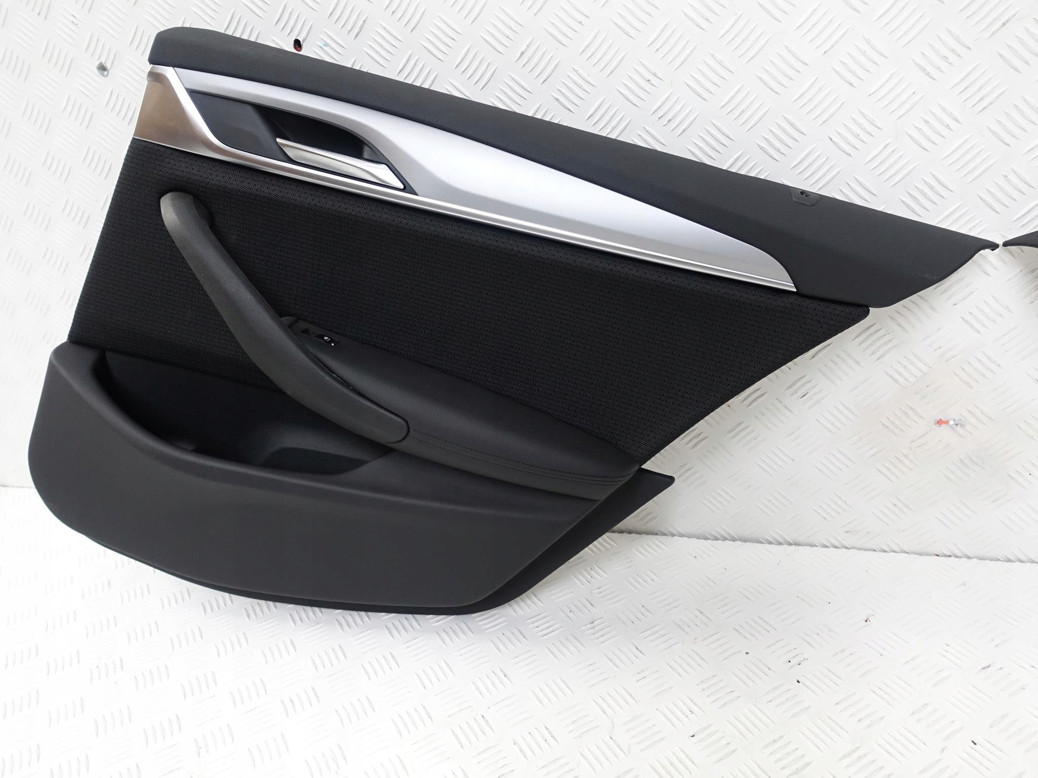 BMW 5 G30 G31 right left rear part upholstery leather