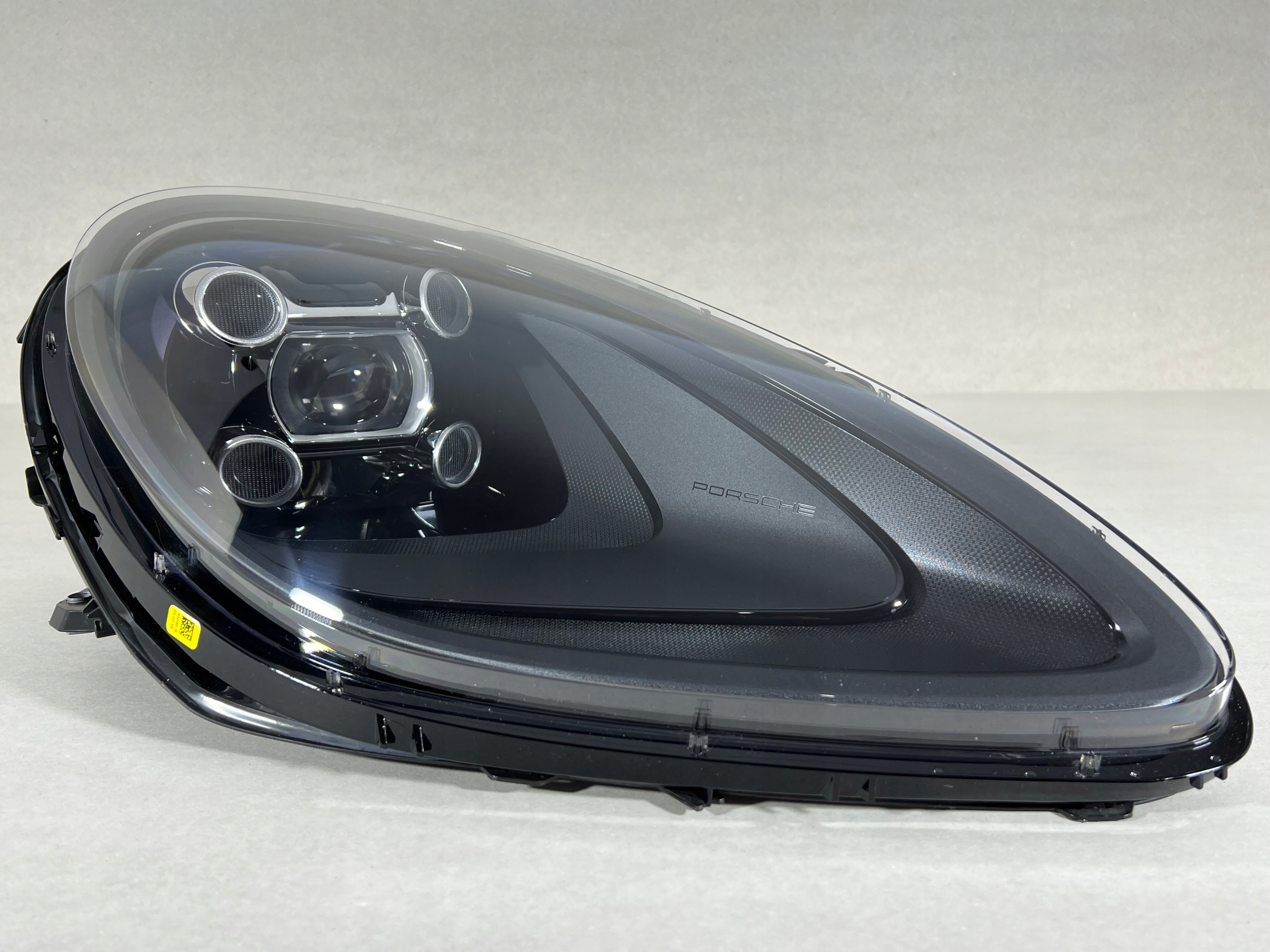 PORSCHE MACAN LIFT 95B FULL LED LAMPA PRAWA PRZÓD